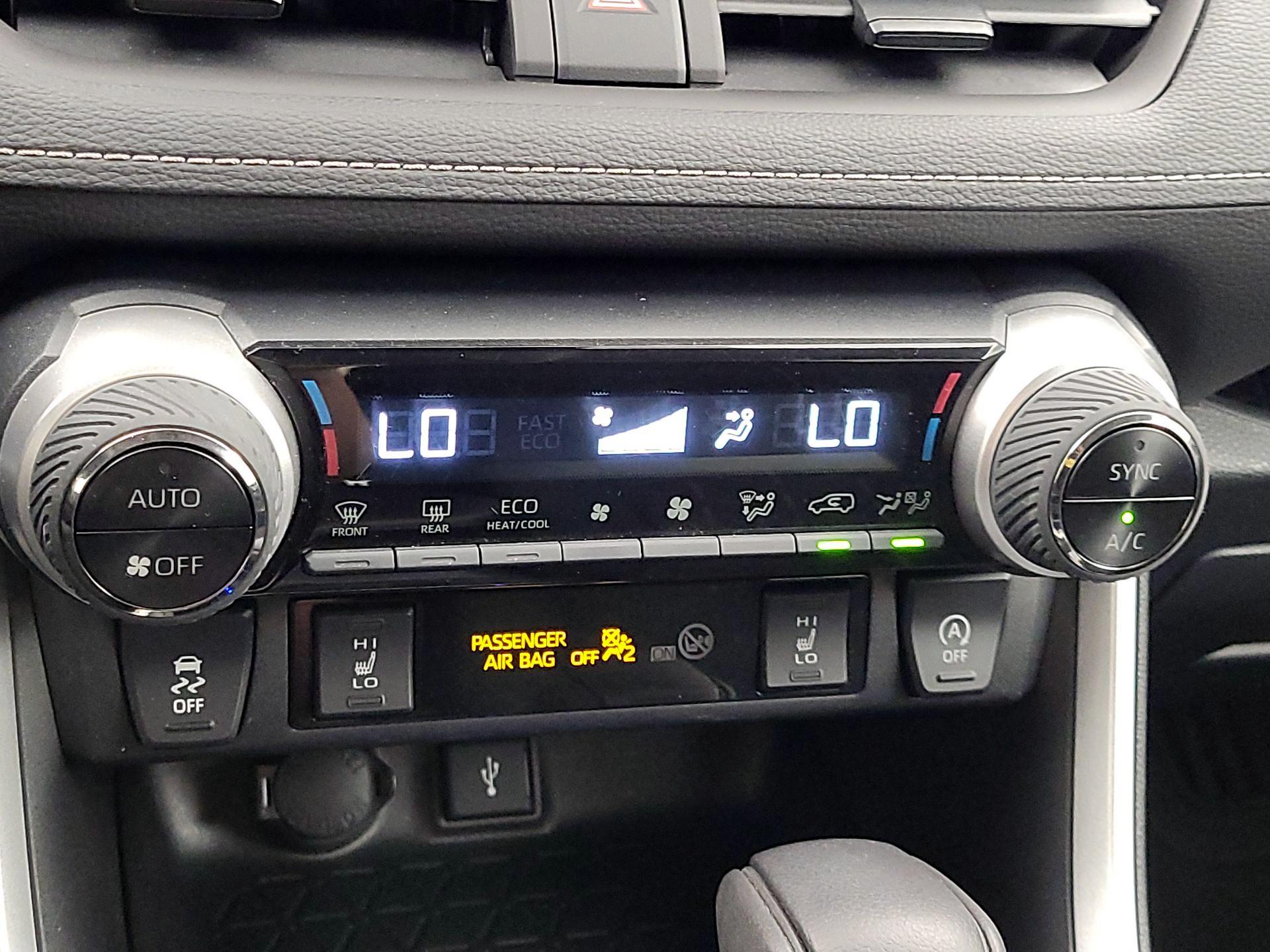 Thumbnail: 2022 Toyota RAV4 - 16