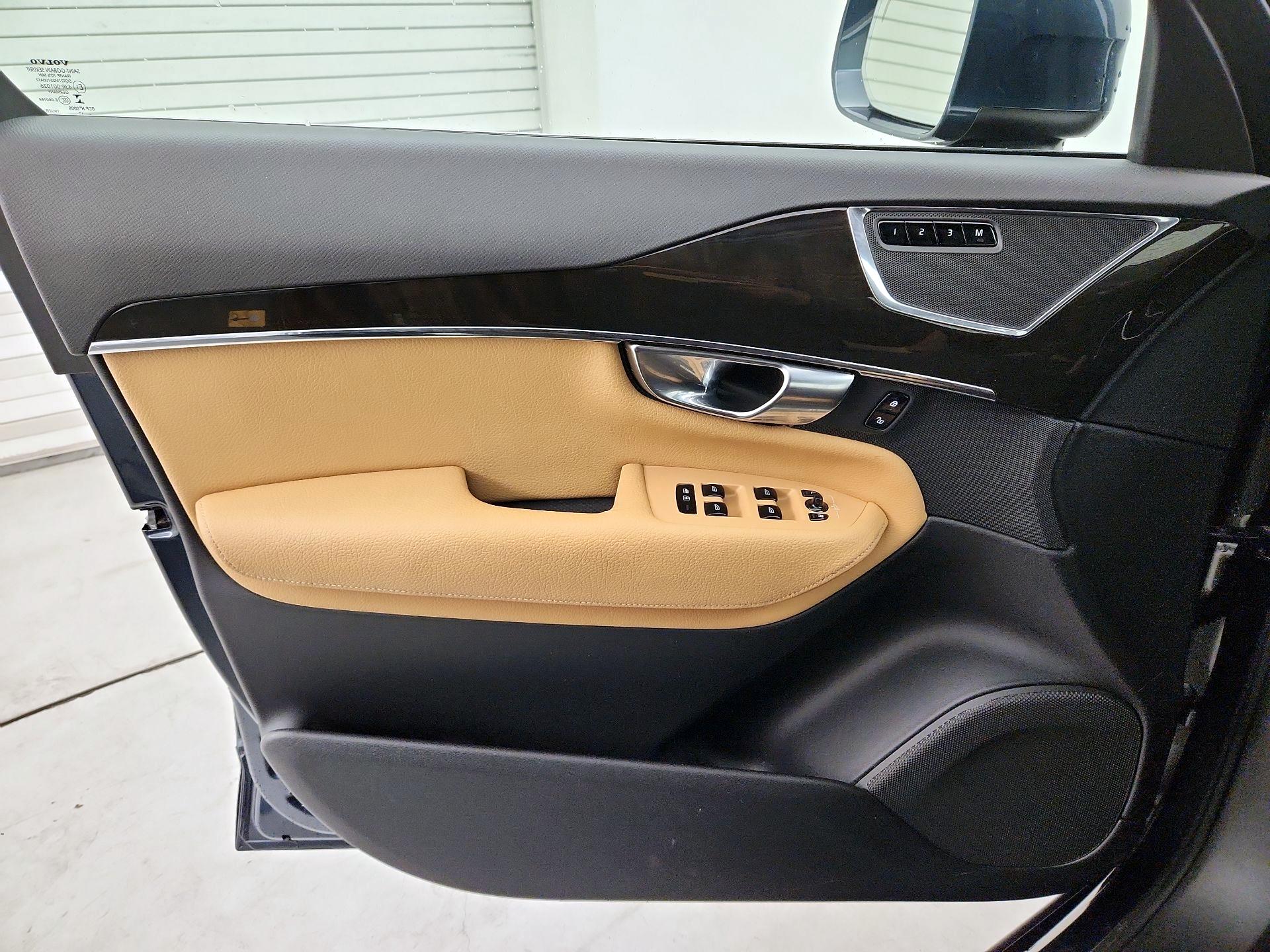 Thumbnail: 2018 Volvo XC90 - 12