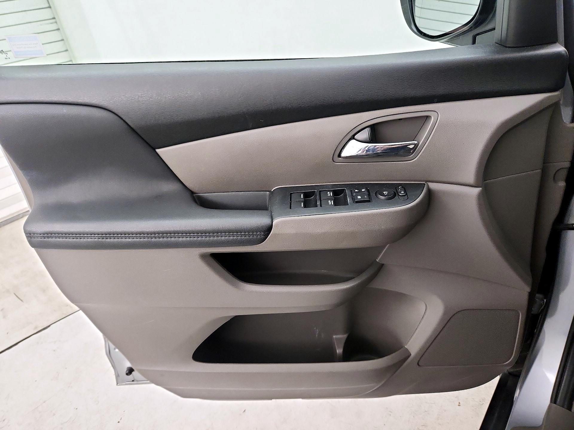 Thumbnail: 2016 Honda Odyssey - 12