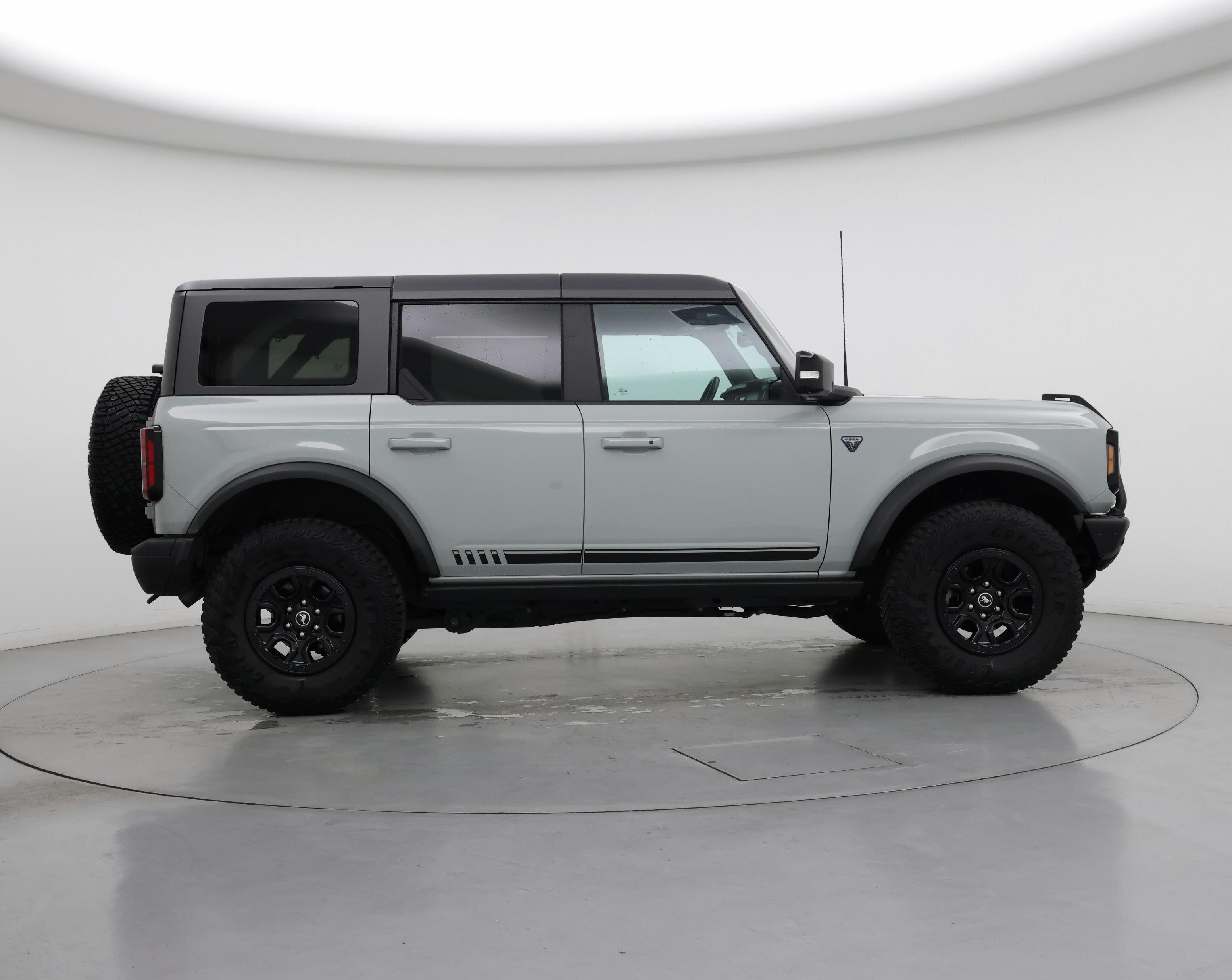 Thumbnail: 2021 Ford Bronco - 7