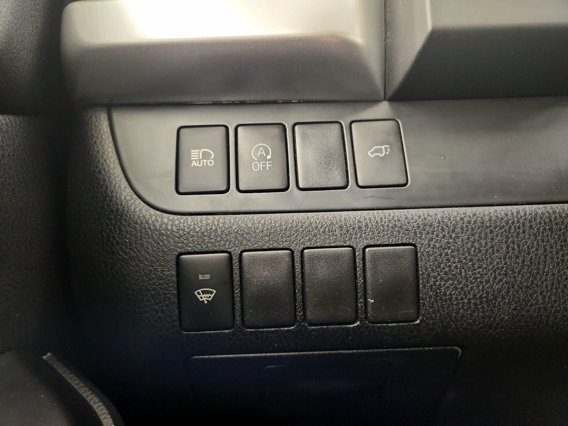 Thumbnail: 2017 Toyota Highlander - 13