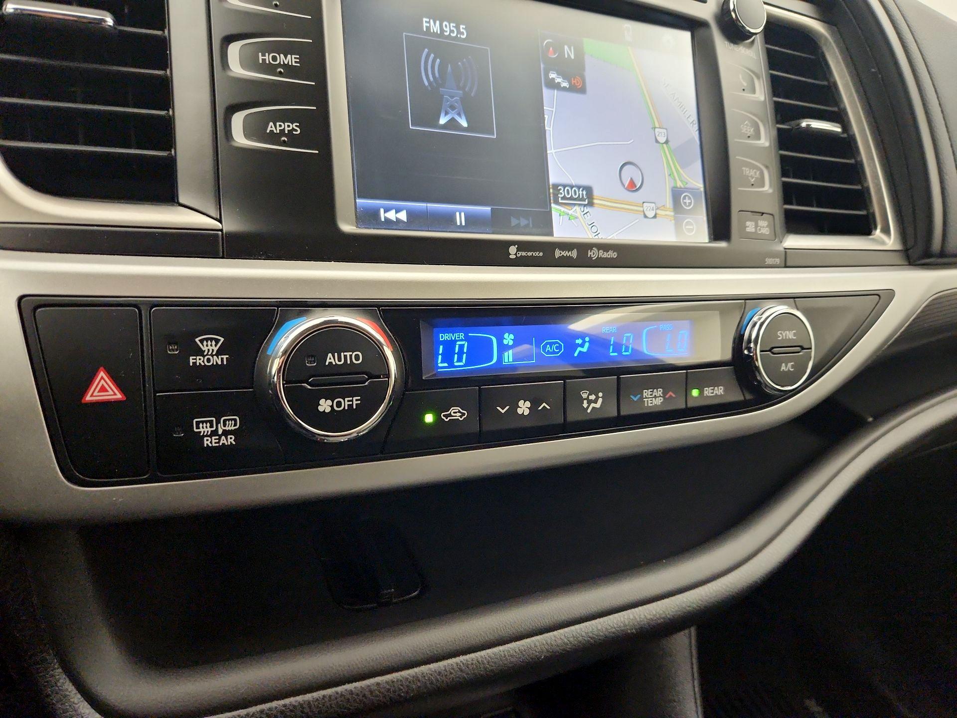Thumbnail: 2017 Toyota Highlander - 17
