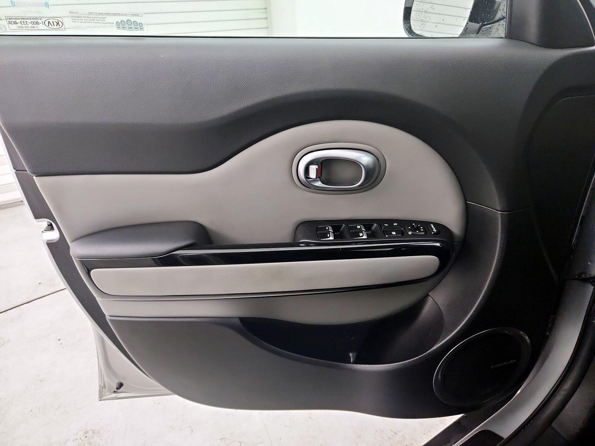 Thumbnail: 2018 Kia Soul - 12