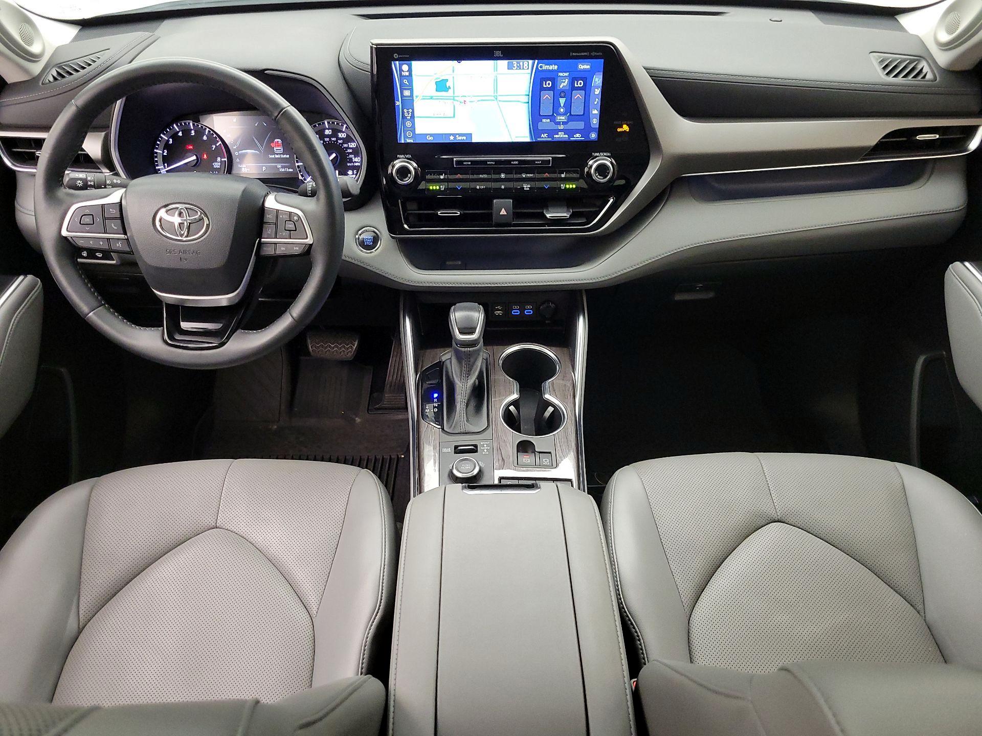 Thumbnail: 2022 Toyota Highlander - 9