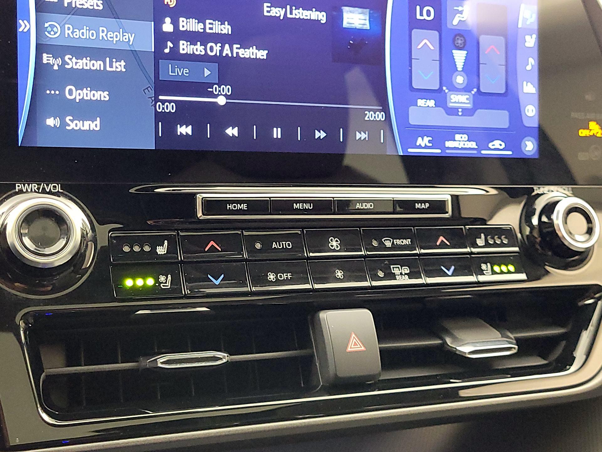 Thumbnail: 2022 Toyota Highlander - 17