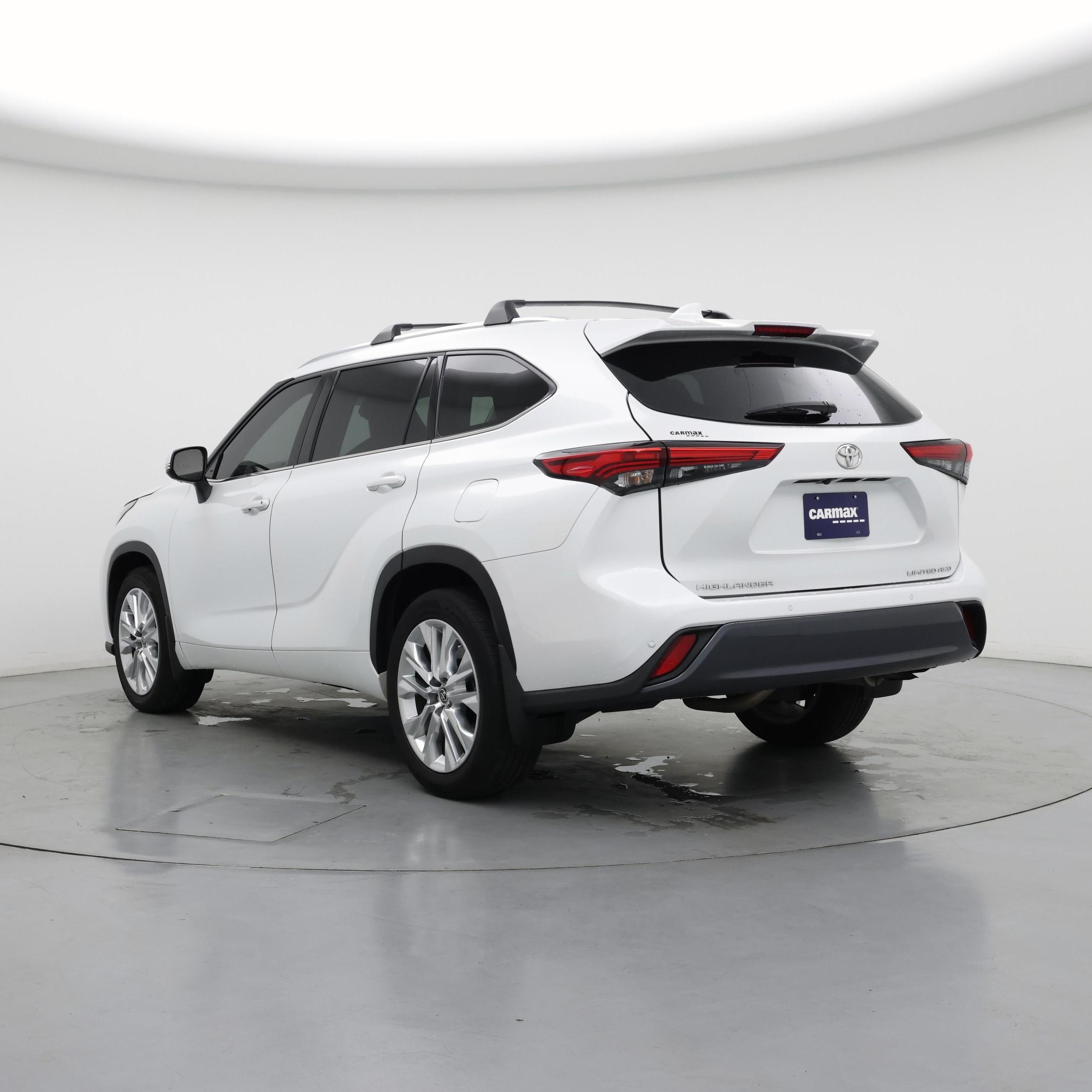 Thumbnail: 2022 Toyota Highlander - 2
