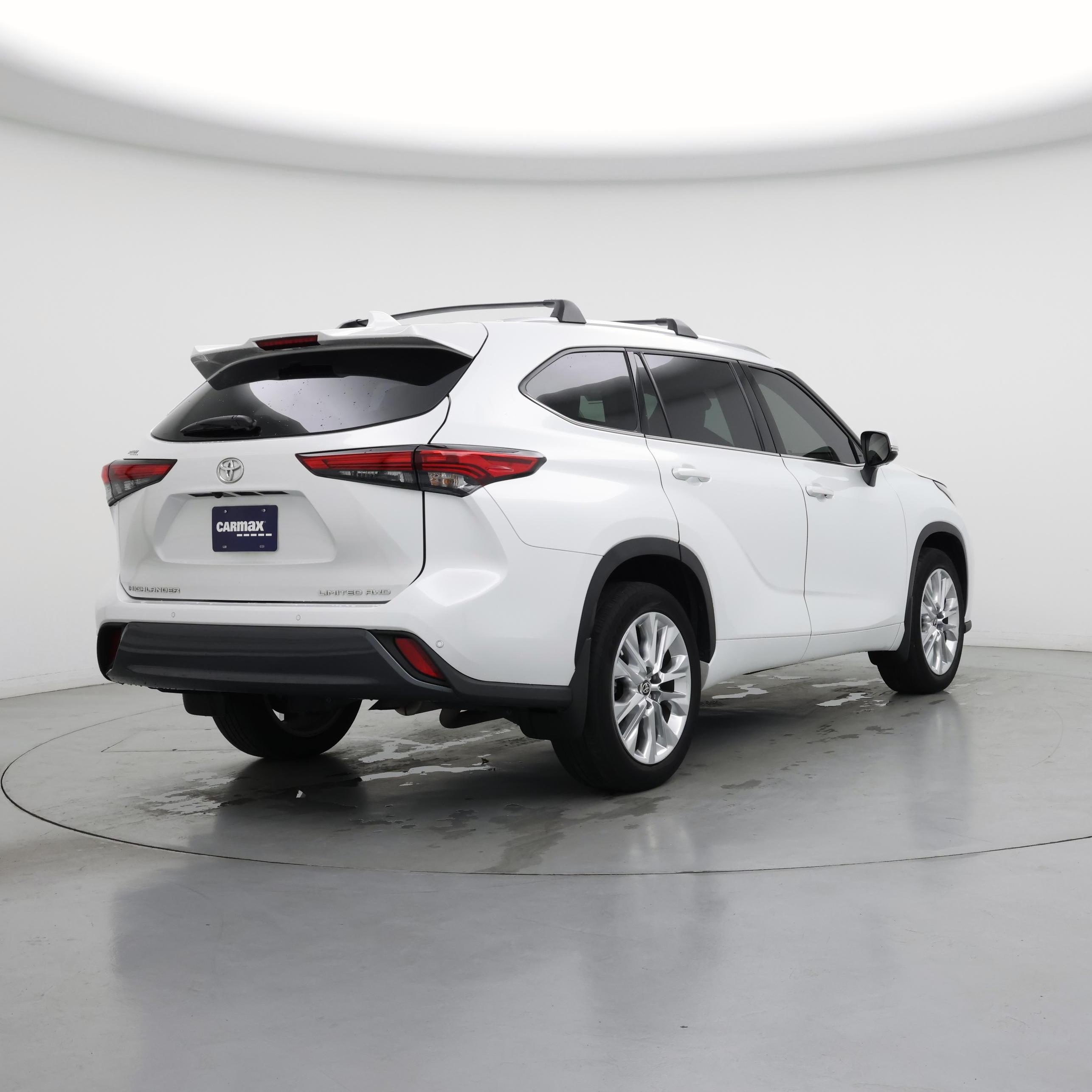 Thumbnail: 2022 Toyota Highlander - 8