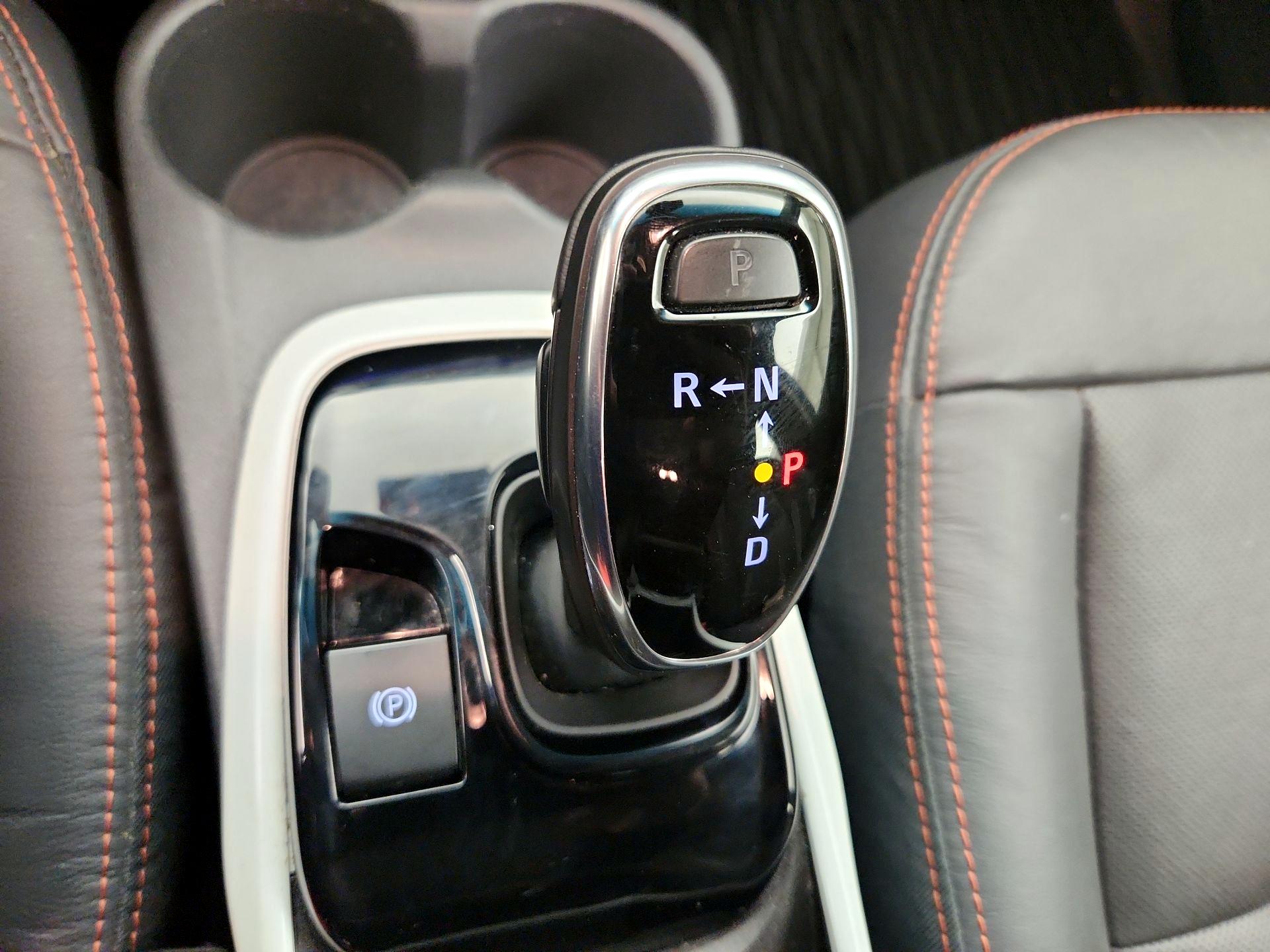 Thumbnail: 2020 Chevrolet Bolt EV - 17