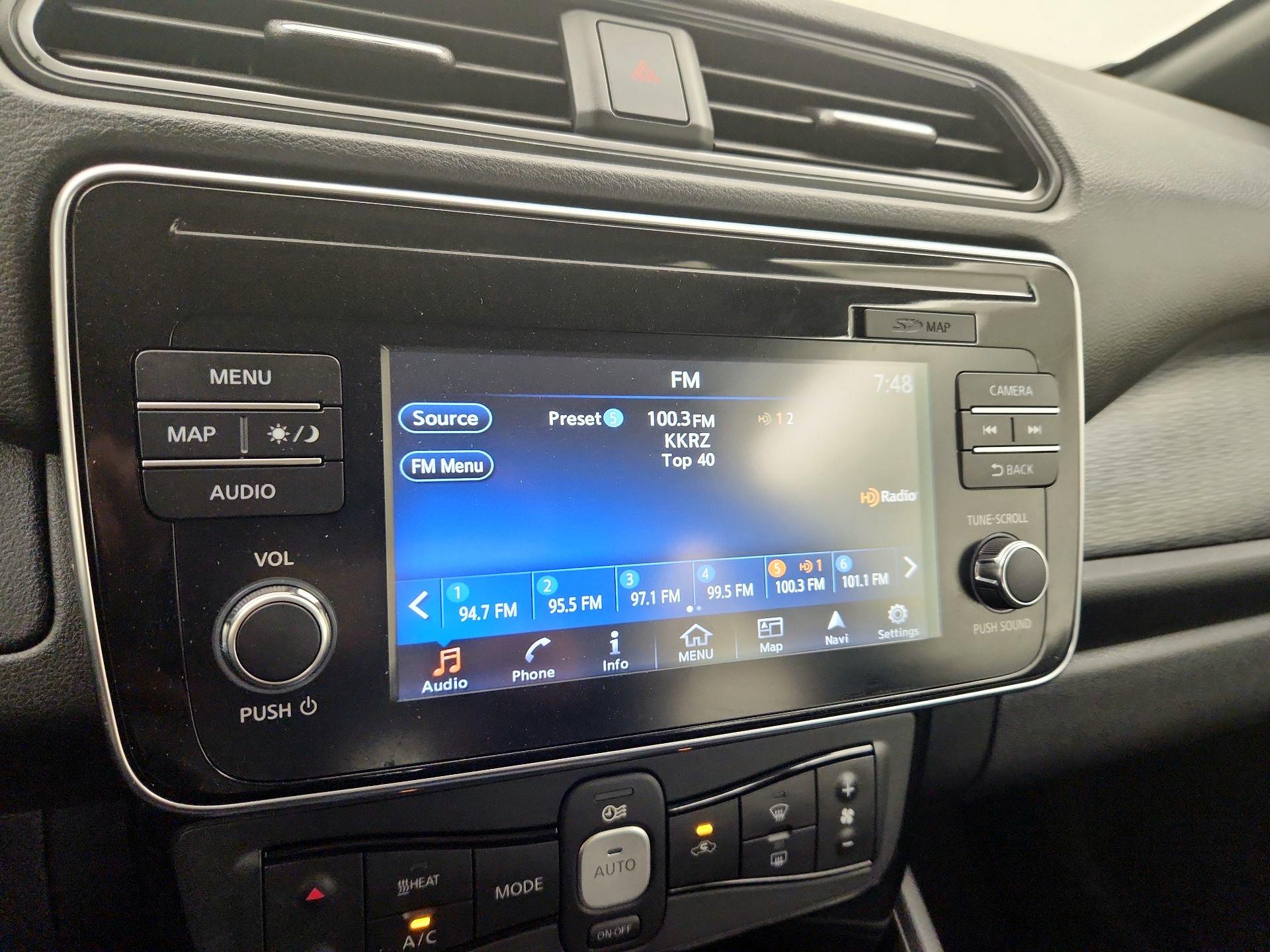 Thumbnail: 2019 Nissan Leaf - 16