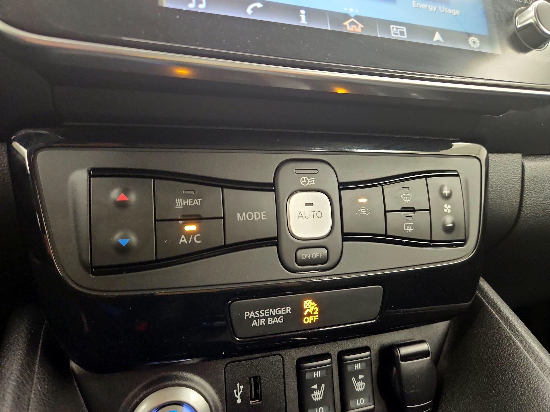 Thumbnail: 2019 Nissan Leaf - 17