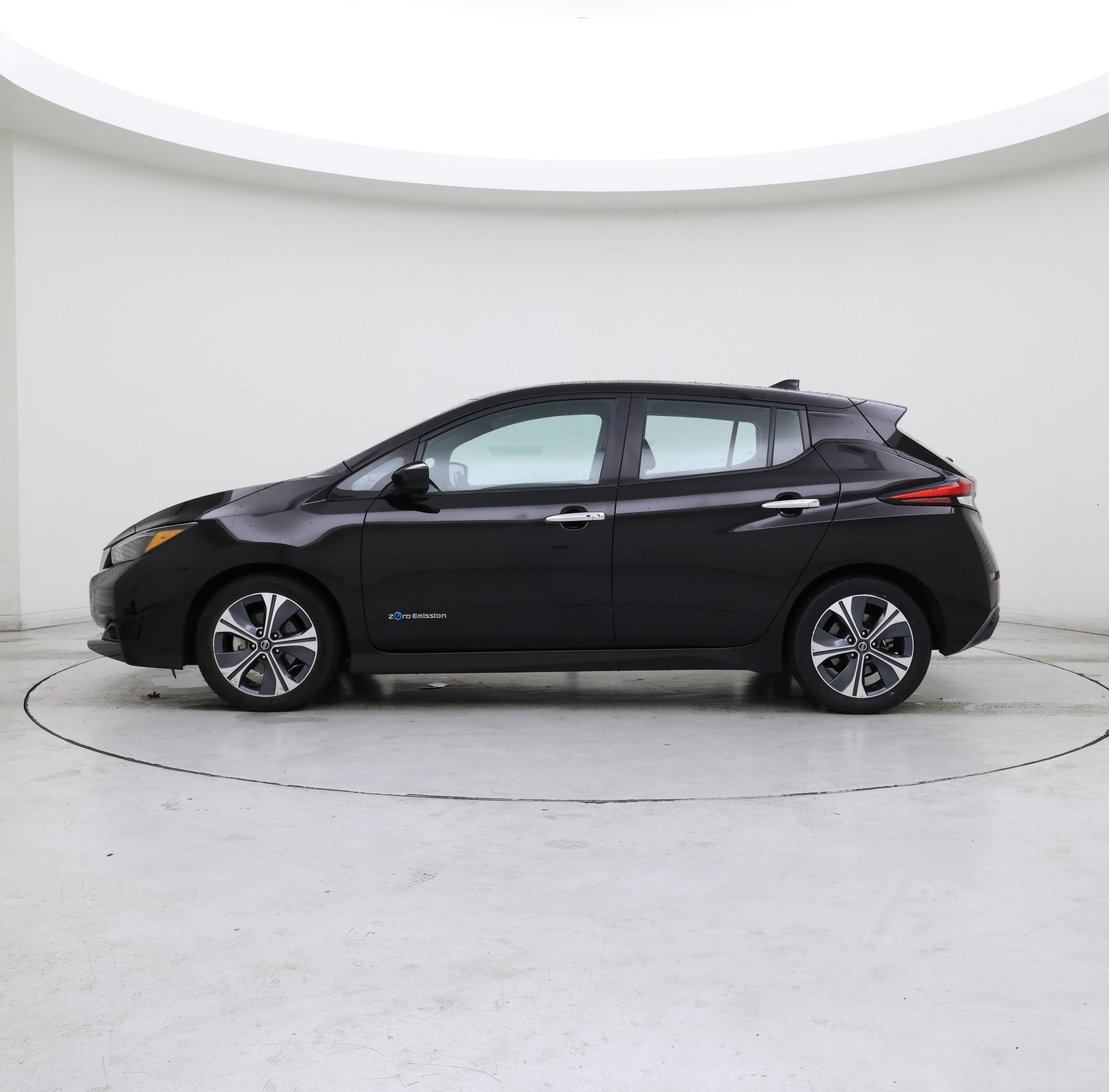 Thumbnail: 2019 Nissan Leaf - 3