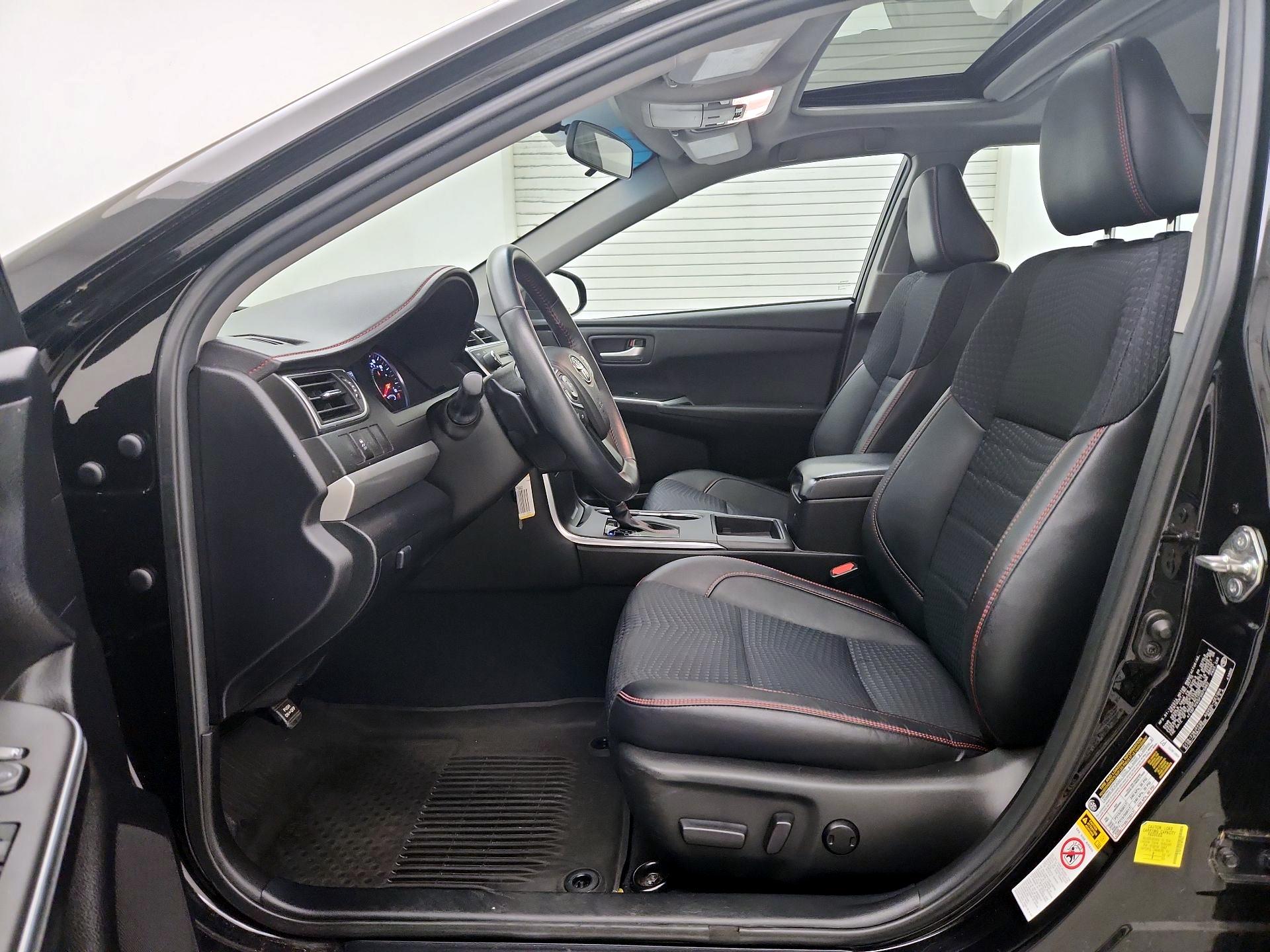 Thumbnail: 2015 Toyota Camry - 11