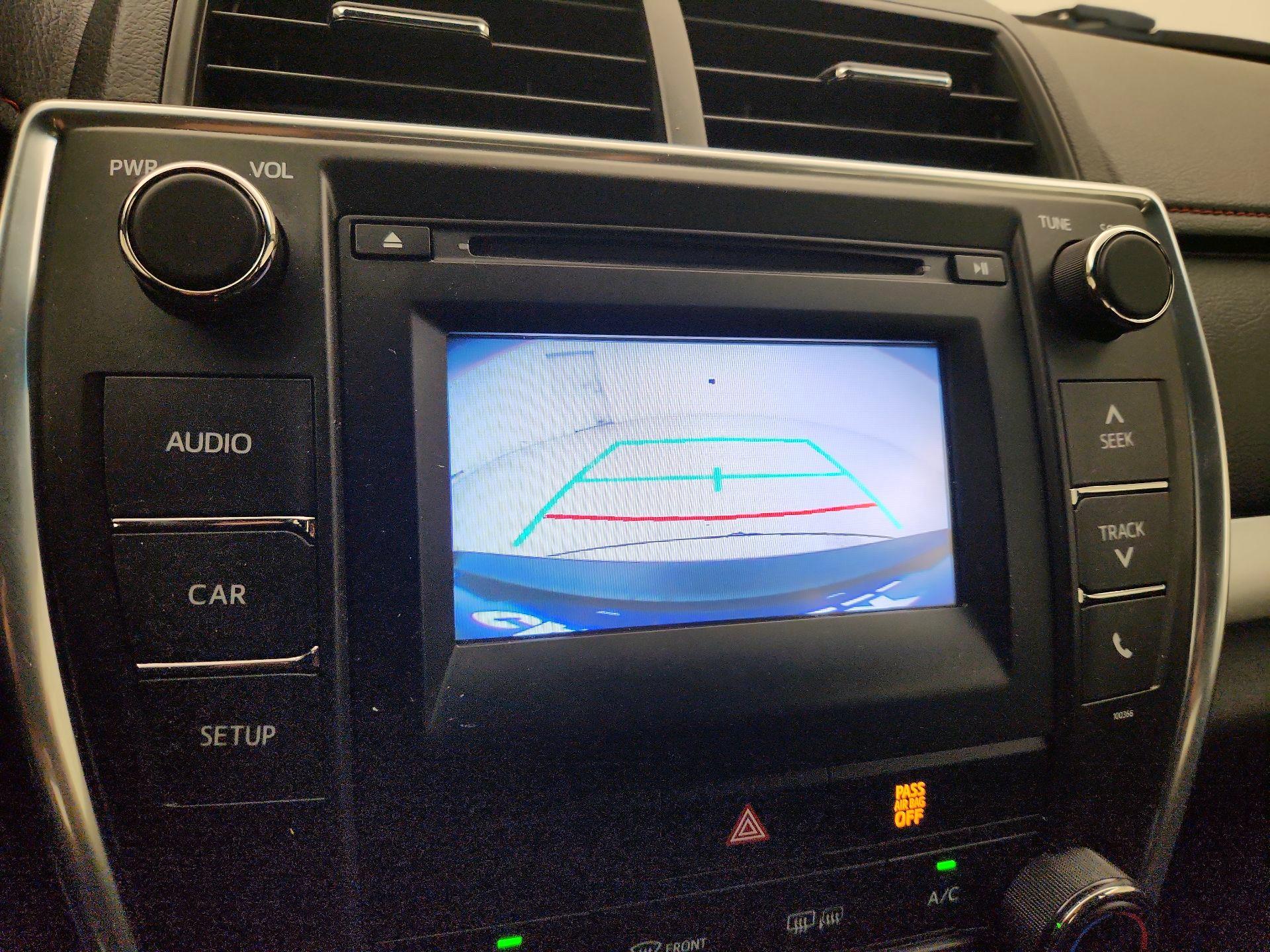 Thumbnail: 2015 Toyota Camry - 14