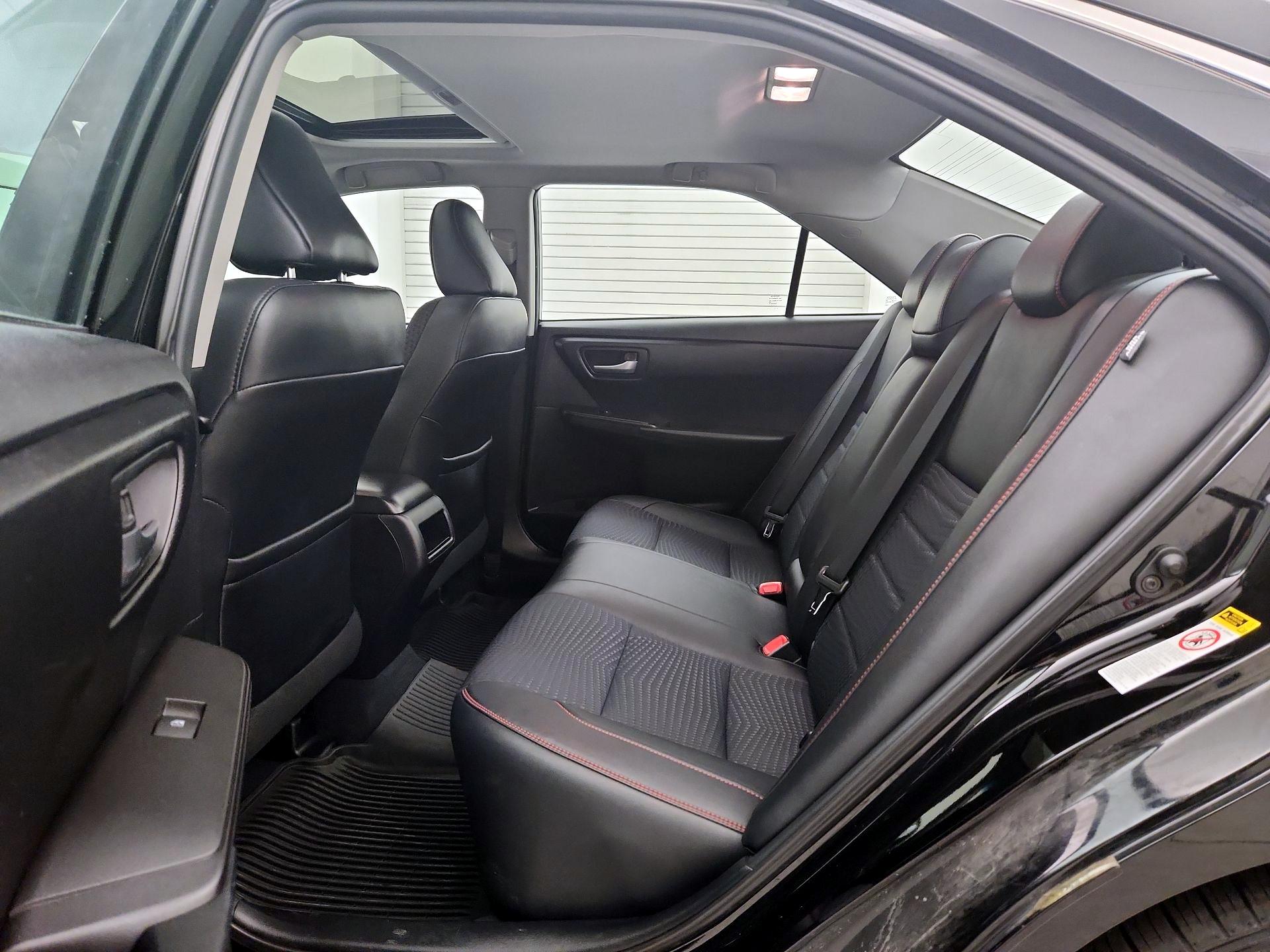 Thumbnail: 2015 Toyota Camry - 20