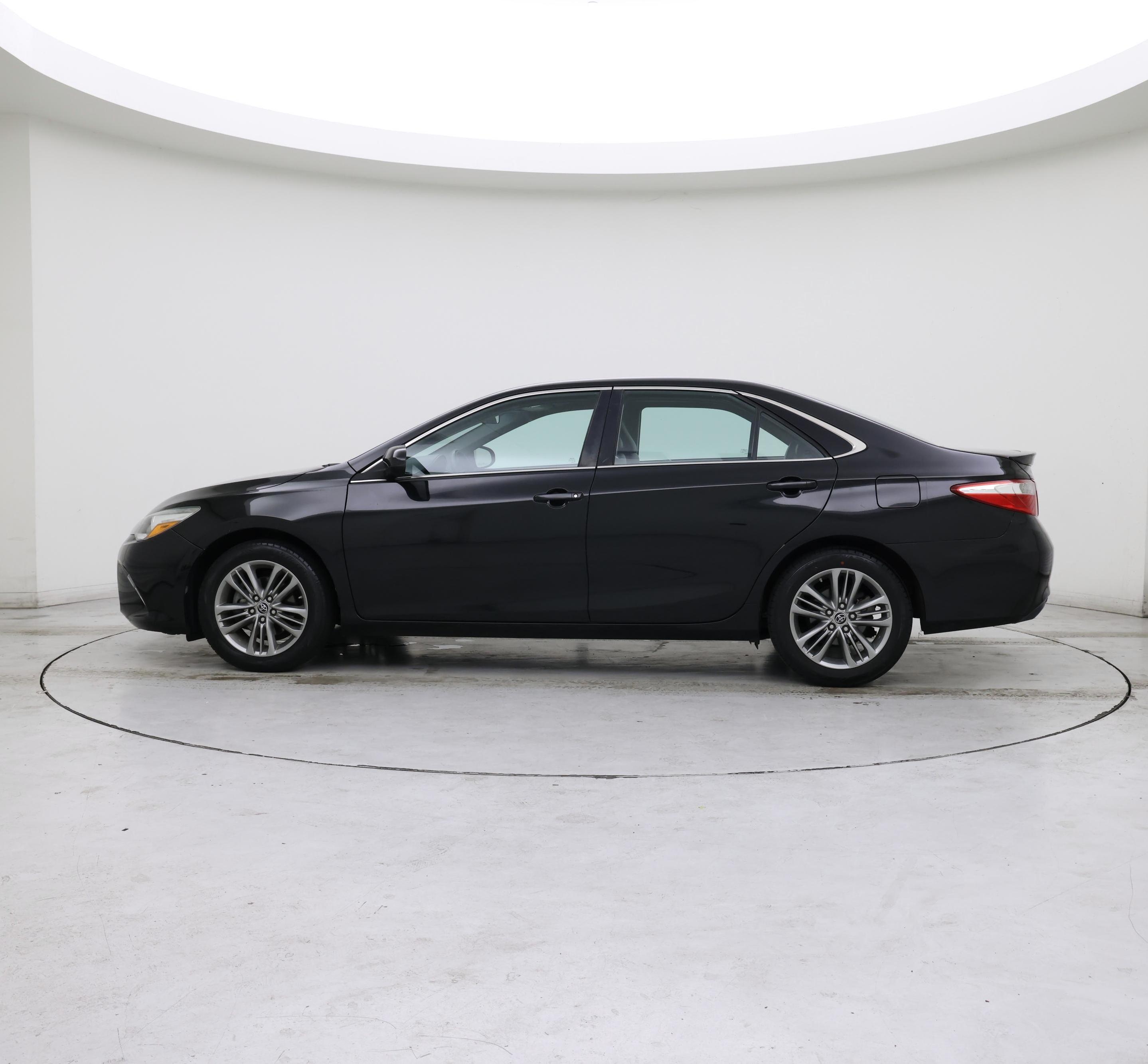 Thumbnail: 2015 Toyota Camry - 3