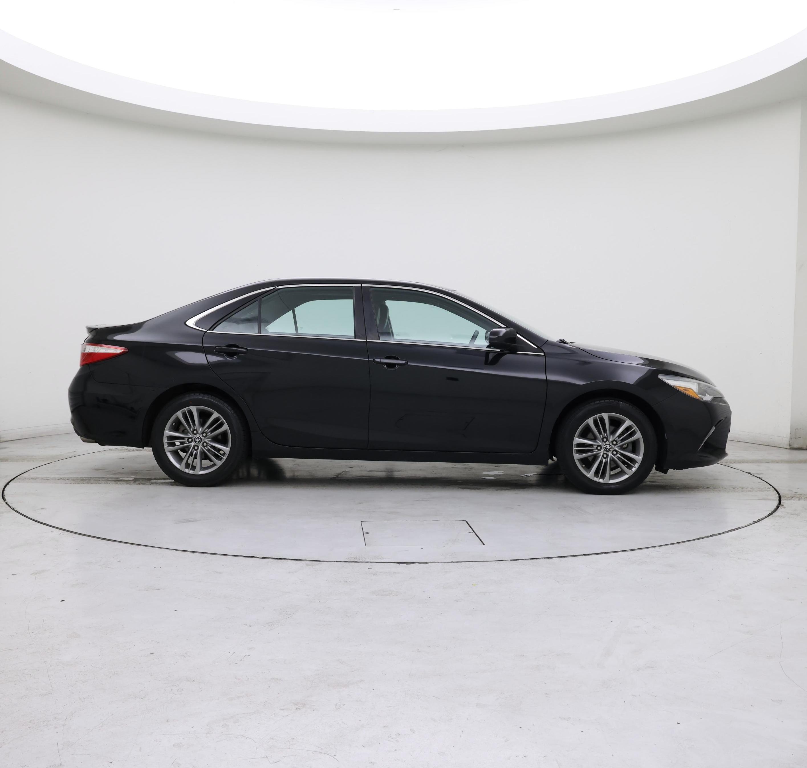Thumbnail: 2015 Toyota Camry - 7