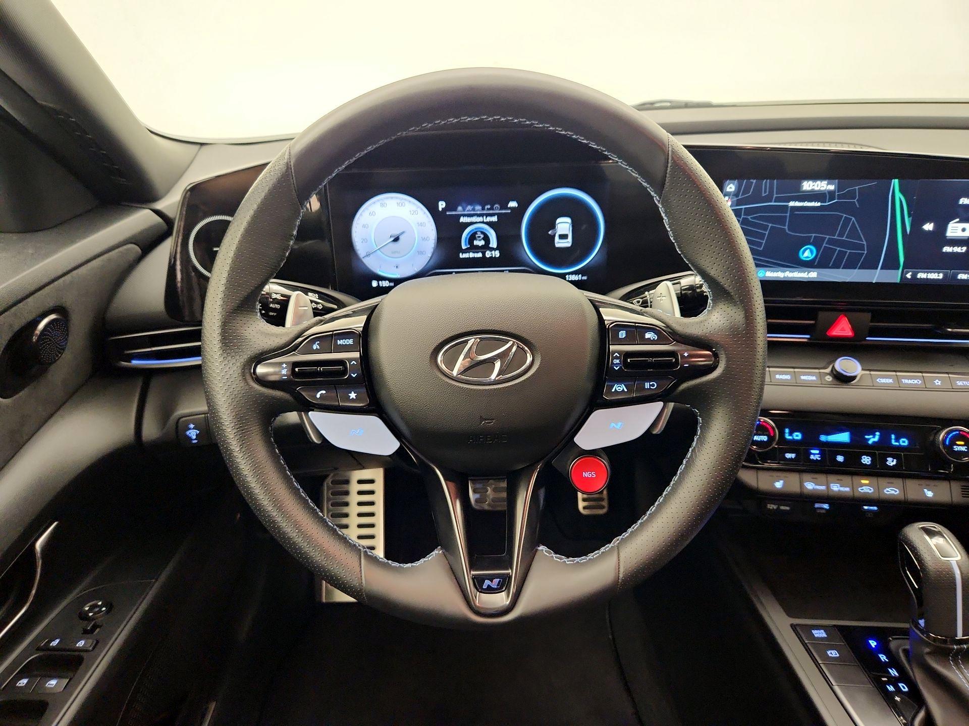 Thumbnail: 2023 Hyundai Elantra - 10