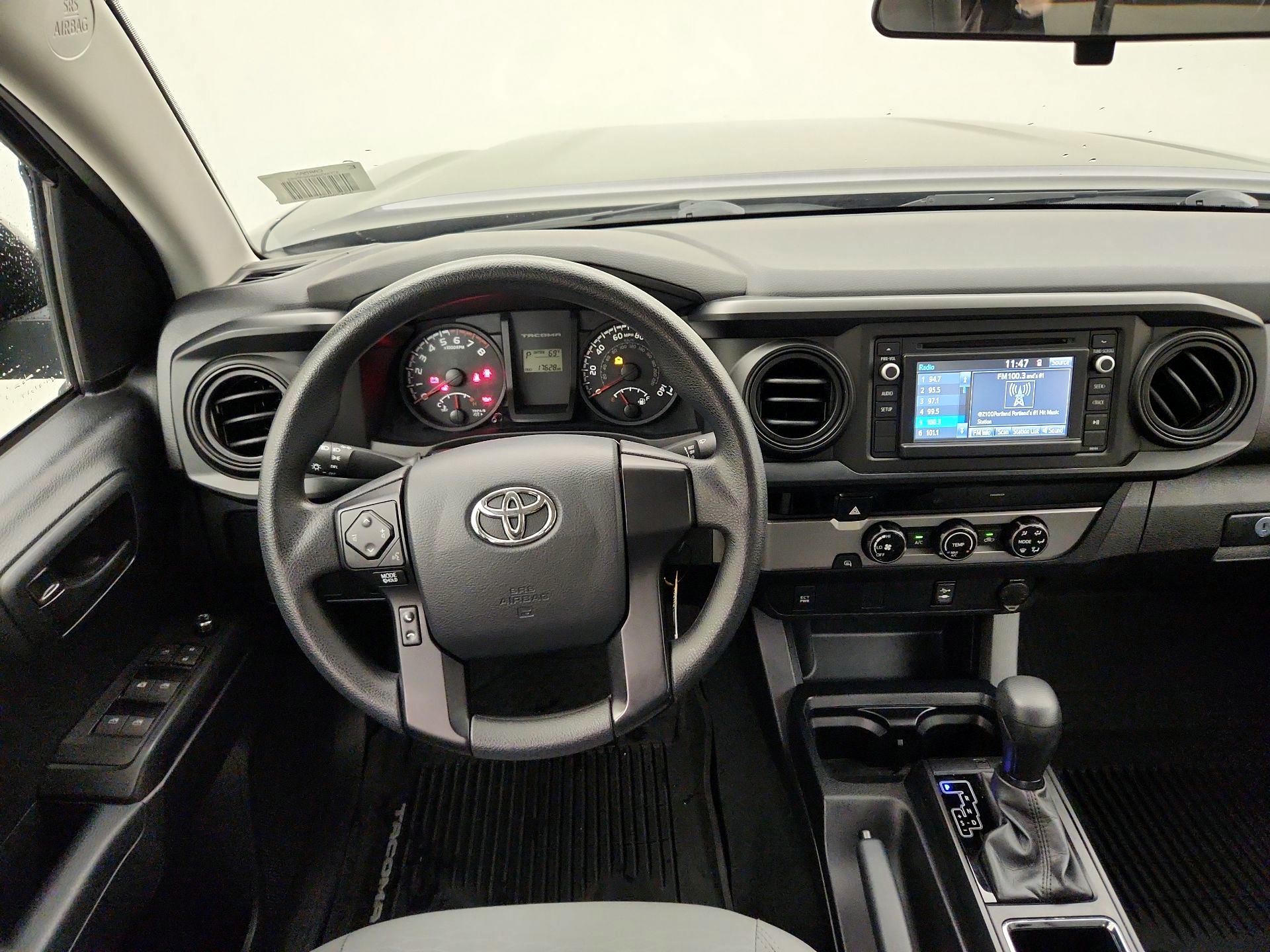 Thumbnail: 2017 Toyota Tacoma - 10