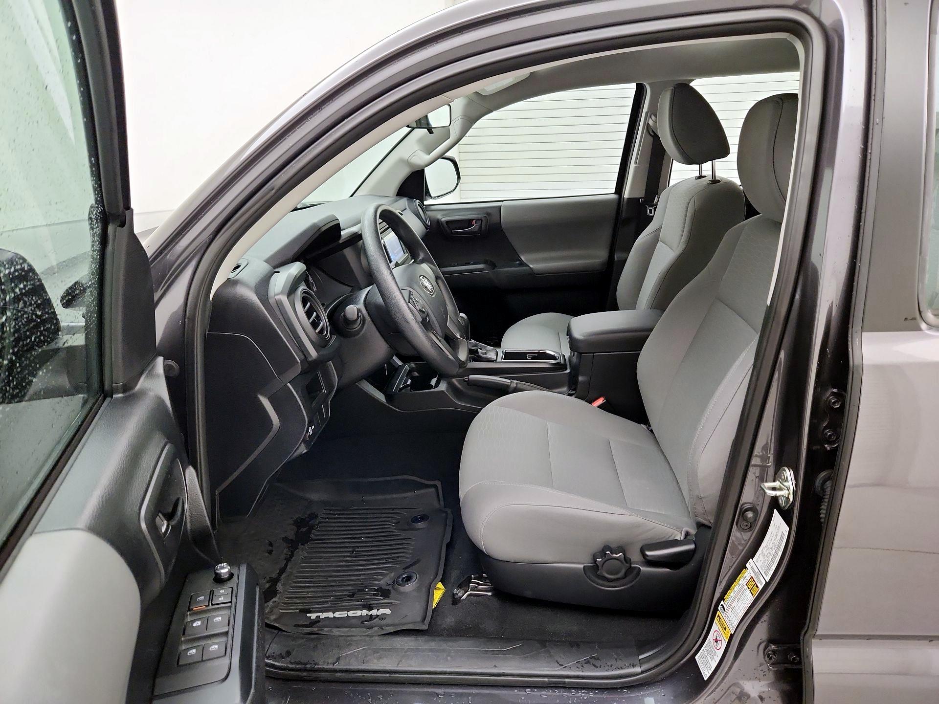 Thumbnail: 2017 Toyota Tacoma - 11