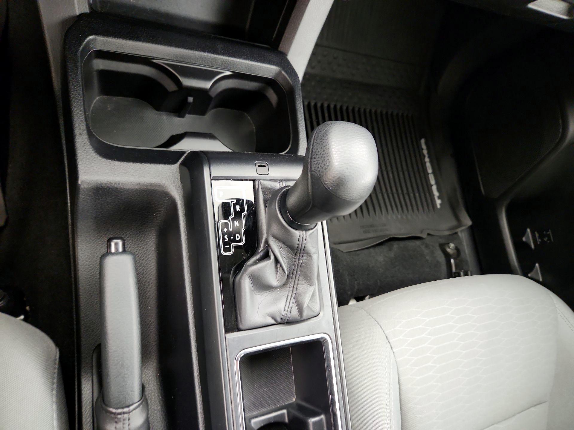 Thumbnail: 2017 Toyota Tacoma - 17