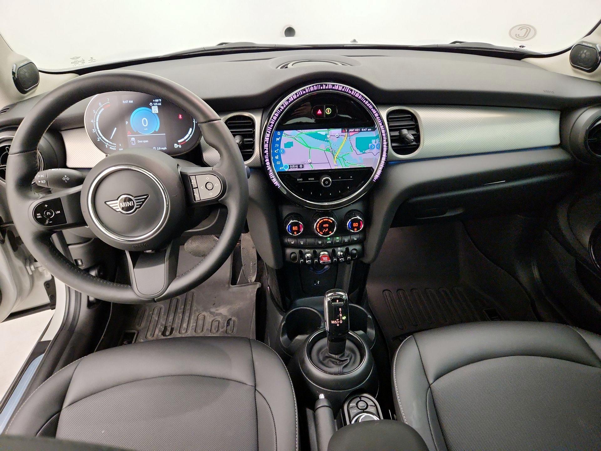 Thumbnail: 2023 MINI Cooper Hardtop - 9