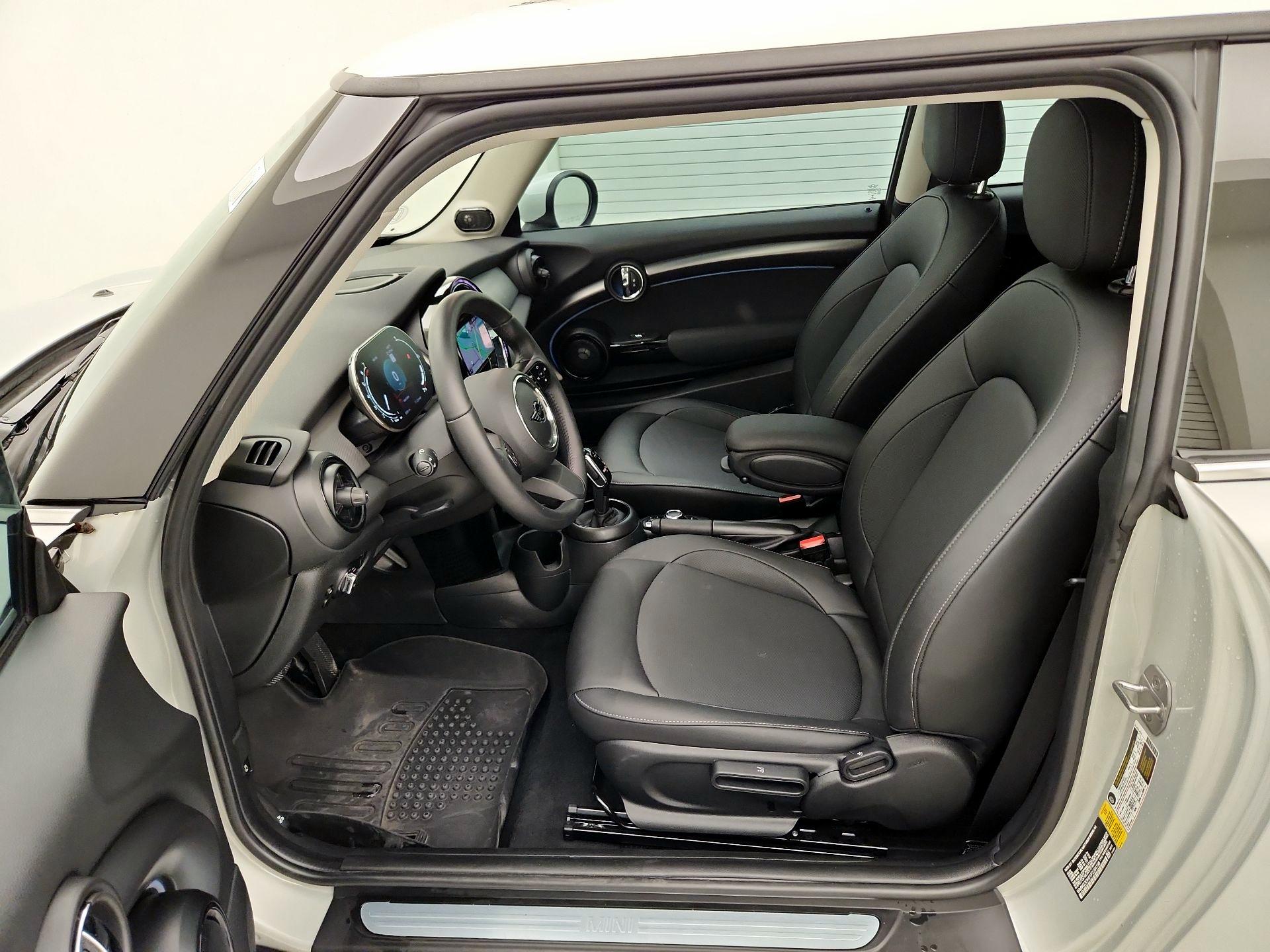 Thumbnail: 2023 MINI Cooper Hardtop - 11