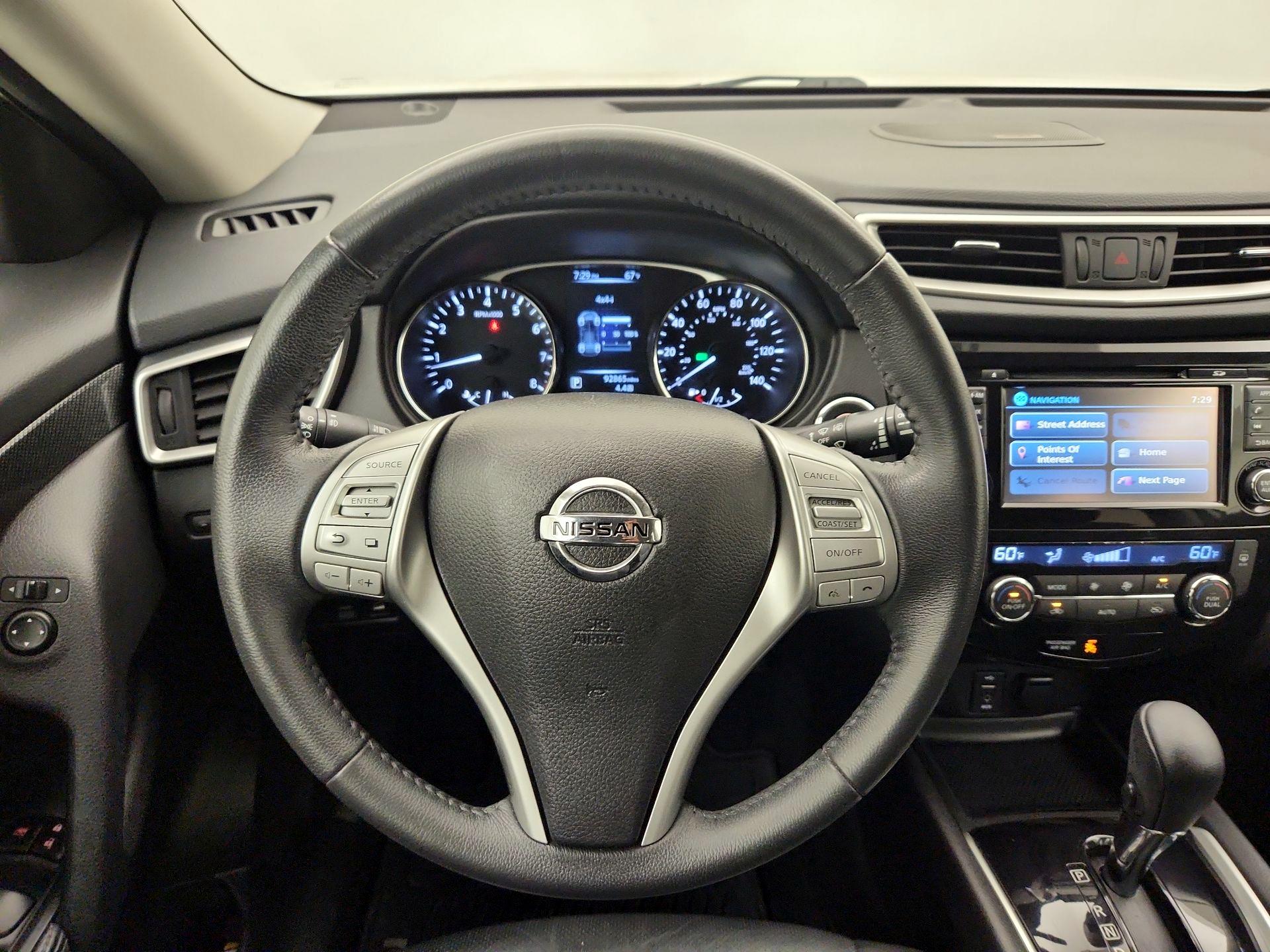 Thumbnail: 2015 Nissan Rogue - 10
