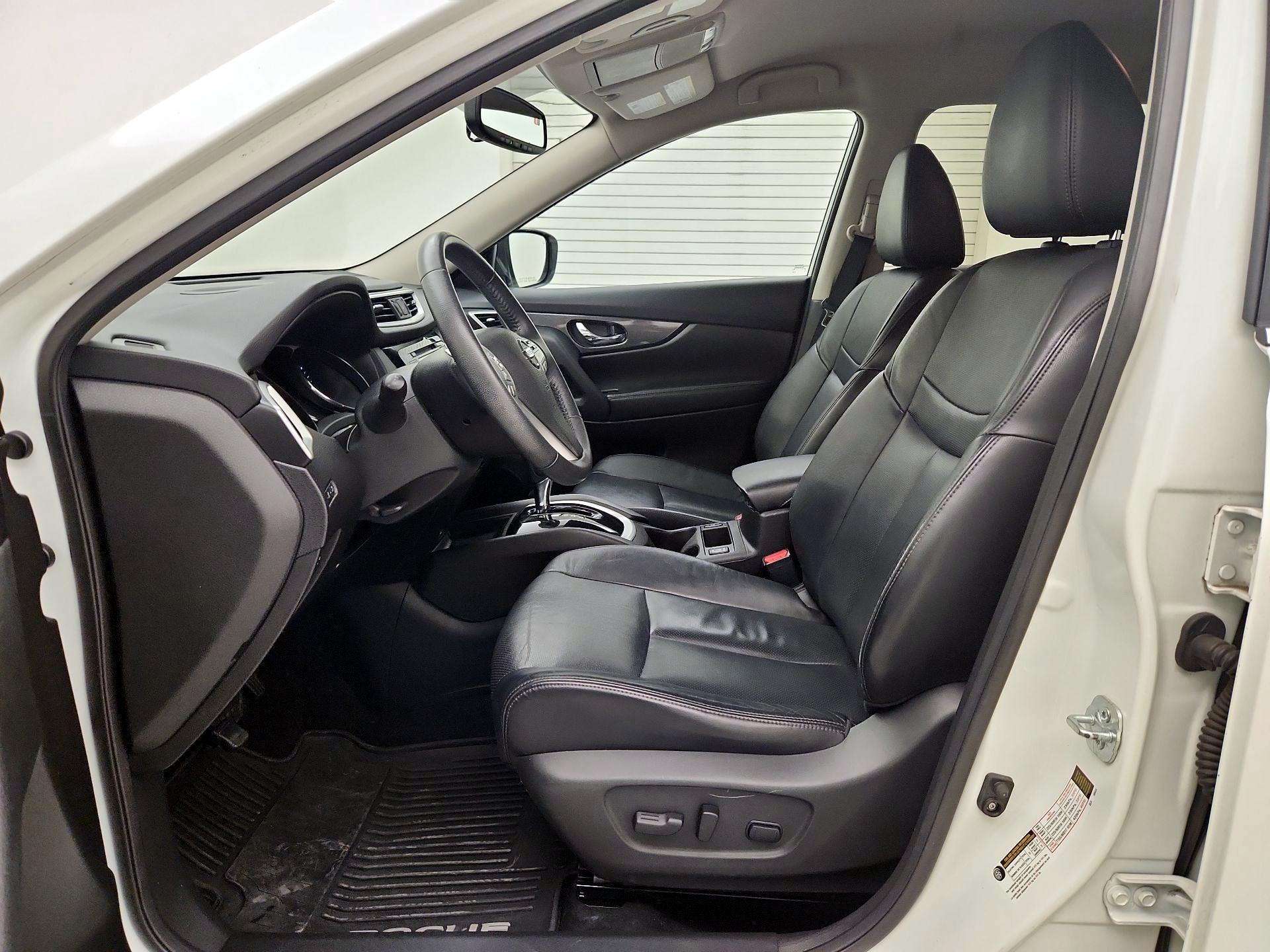 Thumbnail: 2015 Nissan Rogue - 11