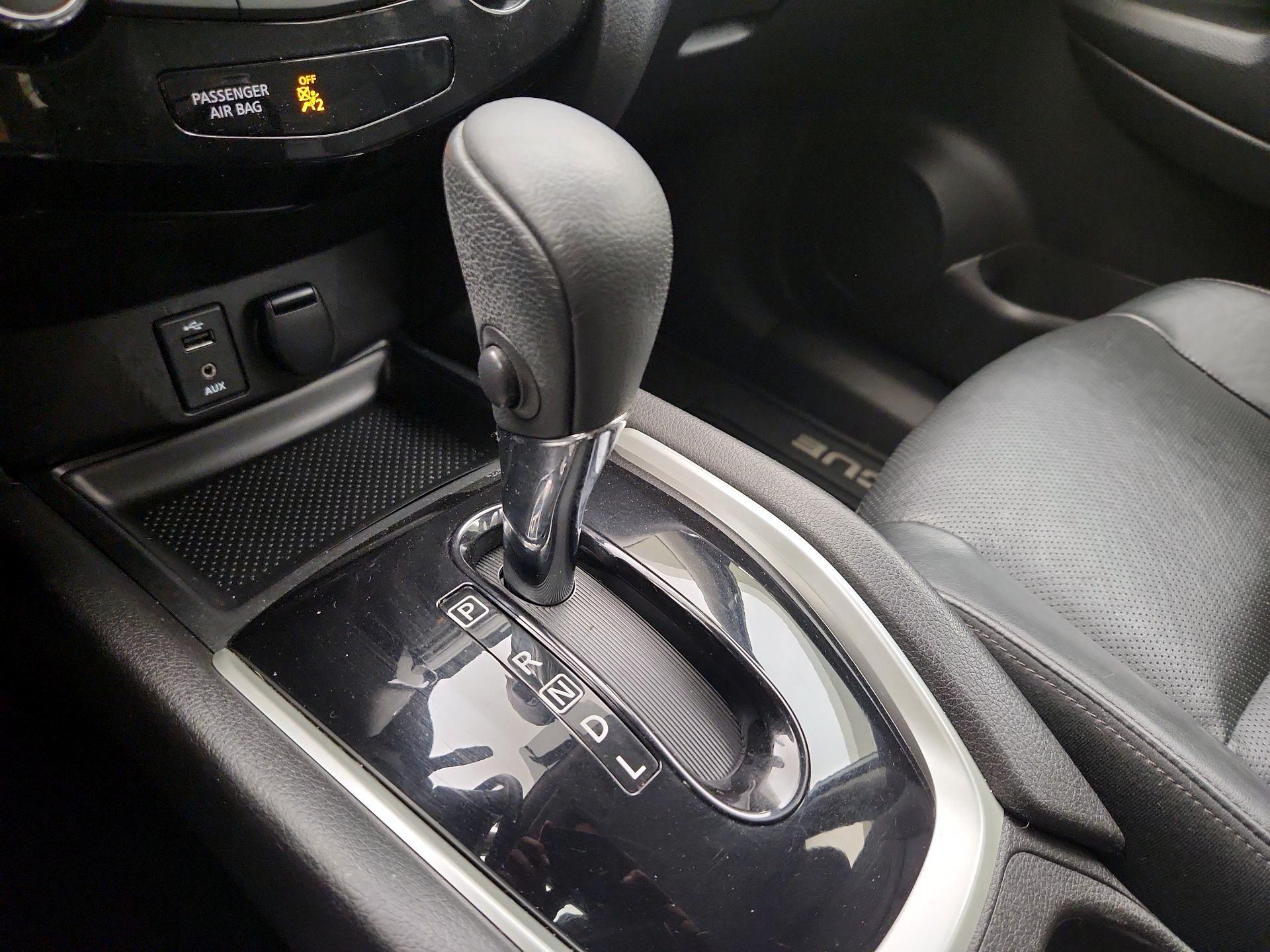 Thumbnail: 2015 Nissan Rogue - 18