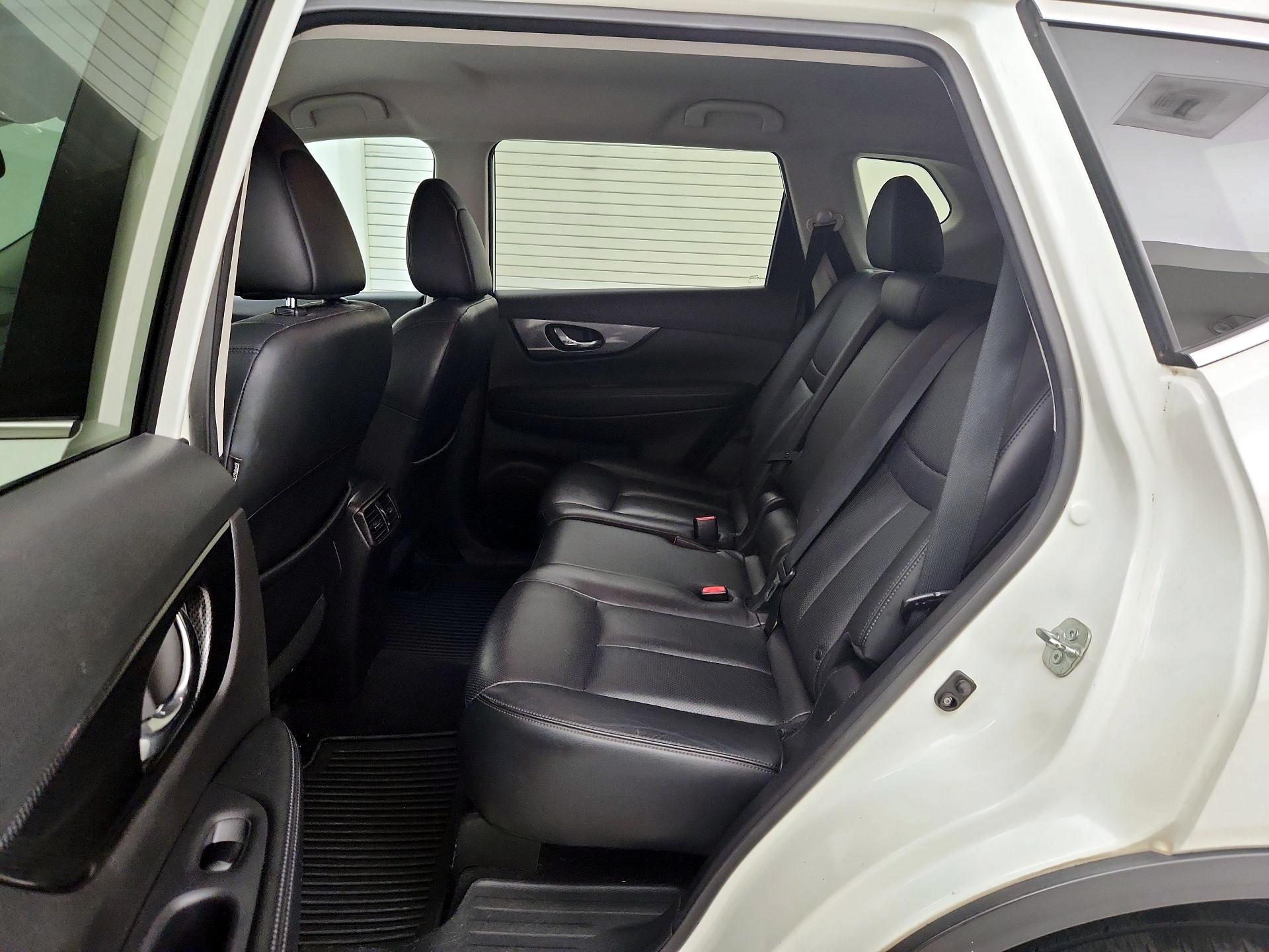 Thumbnail: 2015 Nissan Rogue - 20