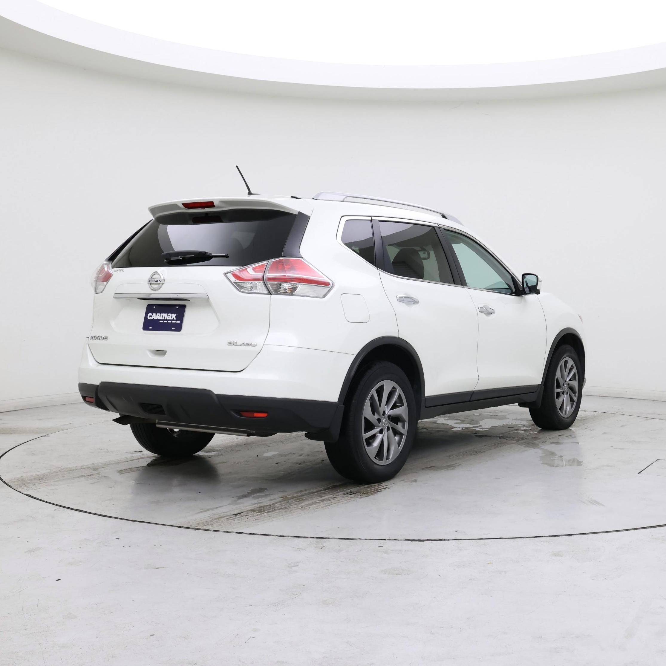 Thumbnail: 2015 Nissan Rogue - 8