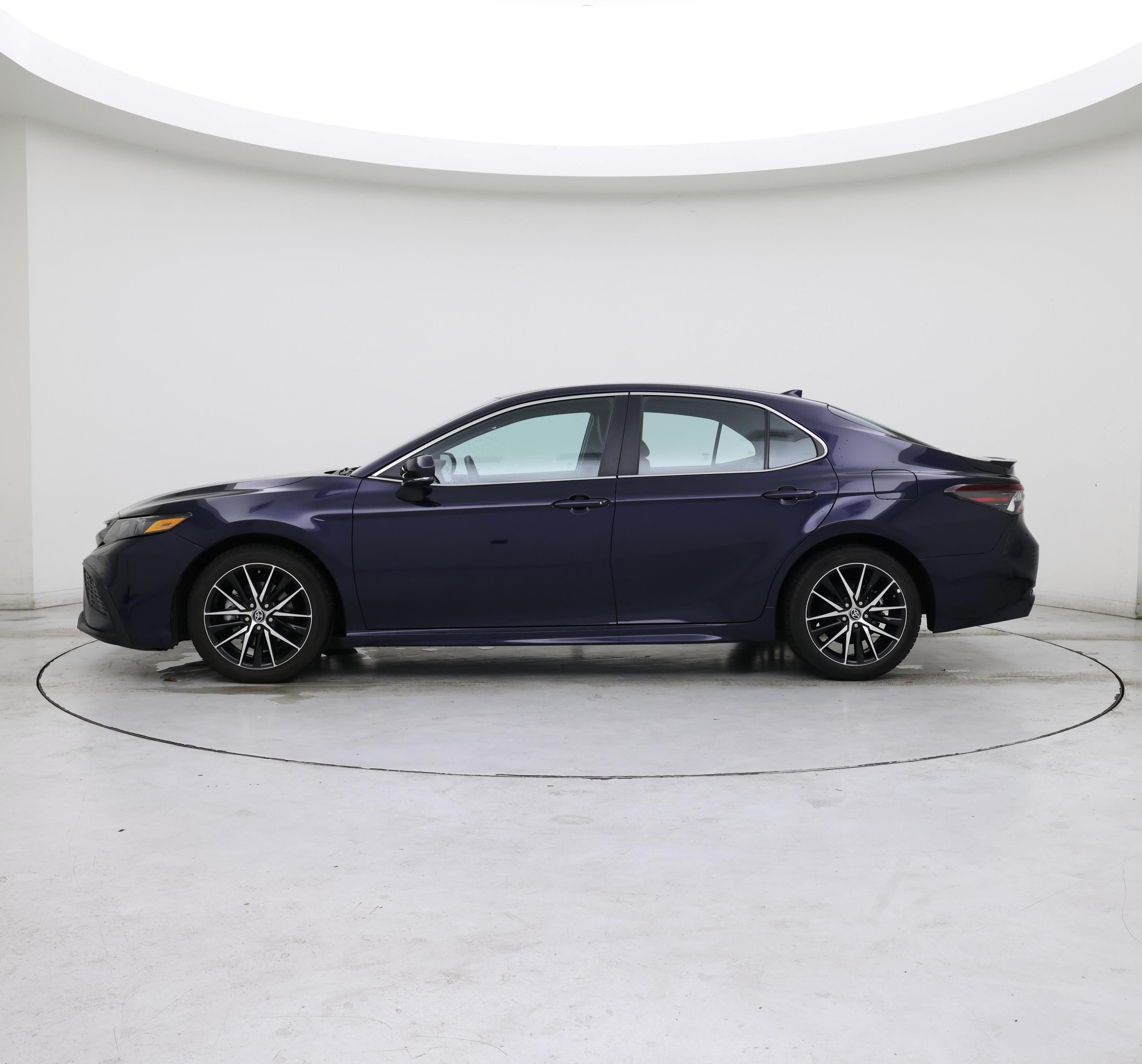 Thumbnail: 2022 Toyota Camry - 3