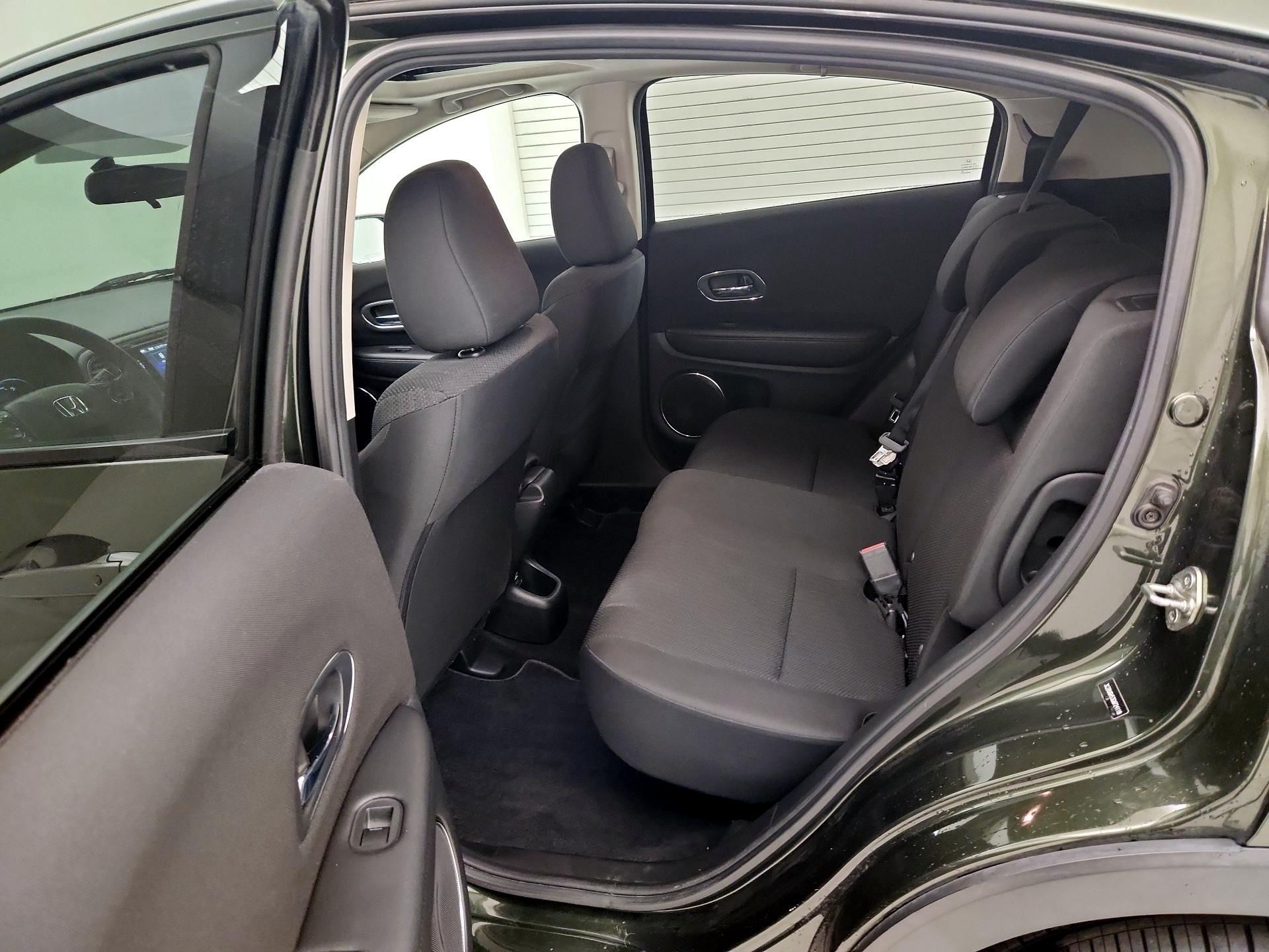 Thumbnail: 2016 Honda HR-V - 20