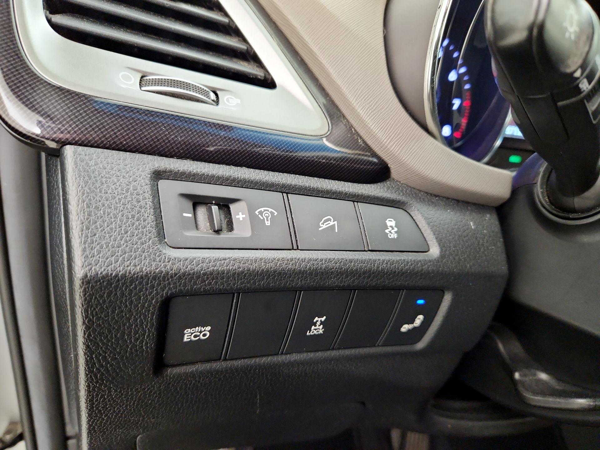 Thumbnail: 2014 Hyundai Santa Fe - 13