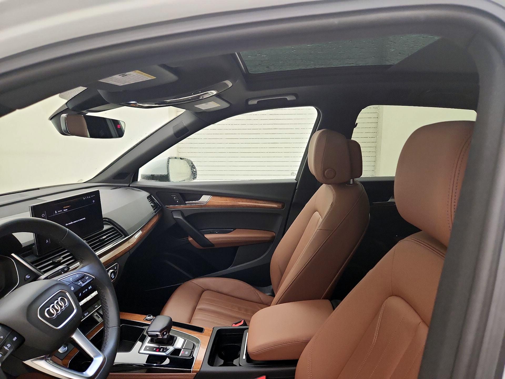 Thumbnail: 2022 Audi Q5 - 19