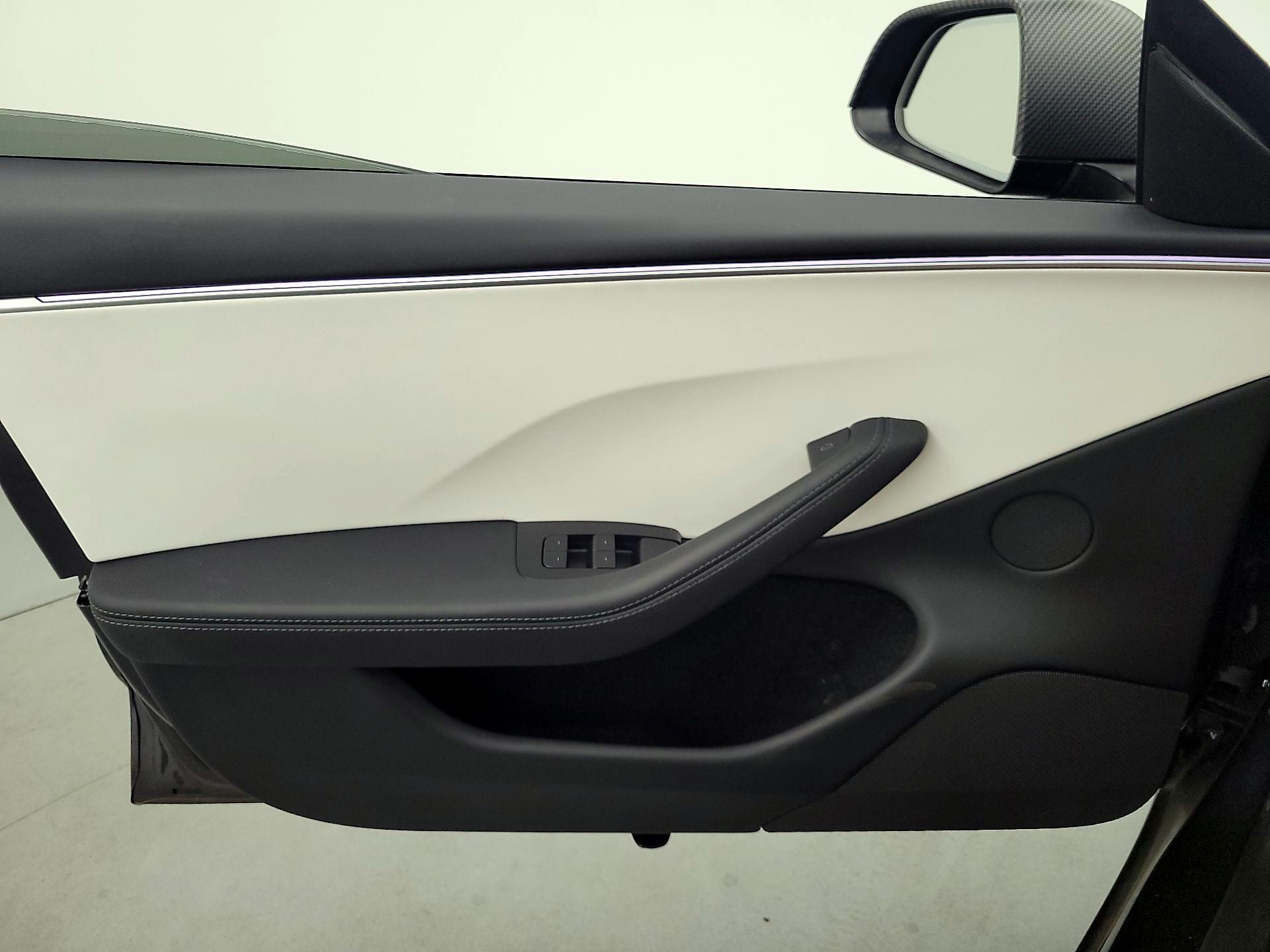 Thumbnail: 2024 Tesla Model 3 - 12