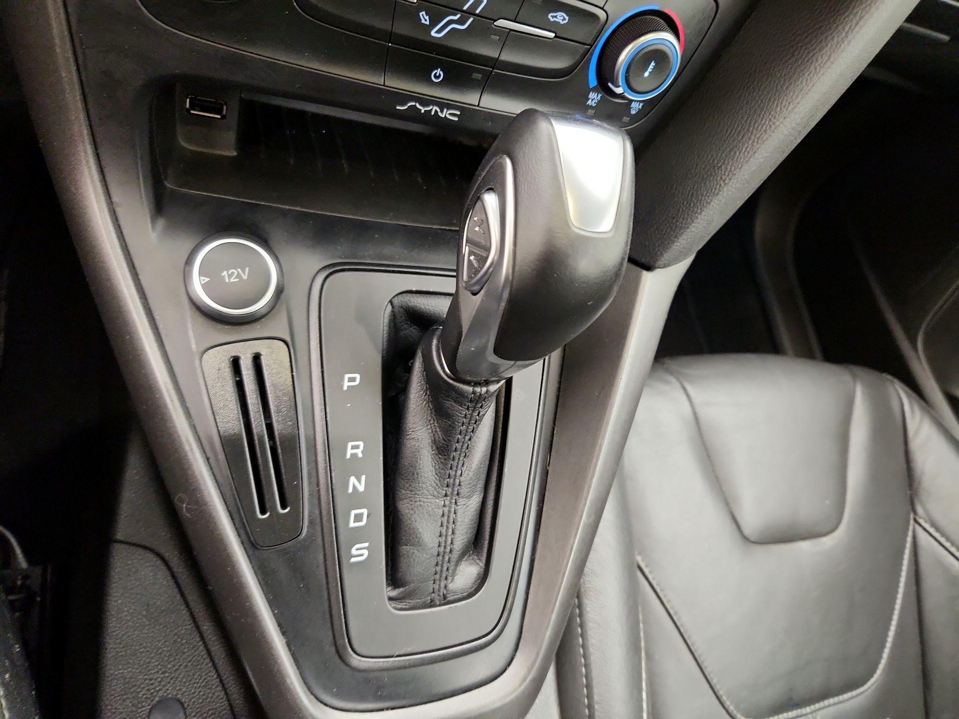 Thumbnail: 2016 Ford Focus - 17