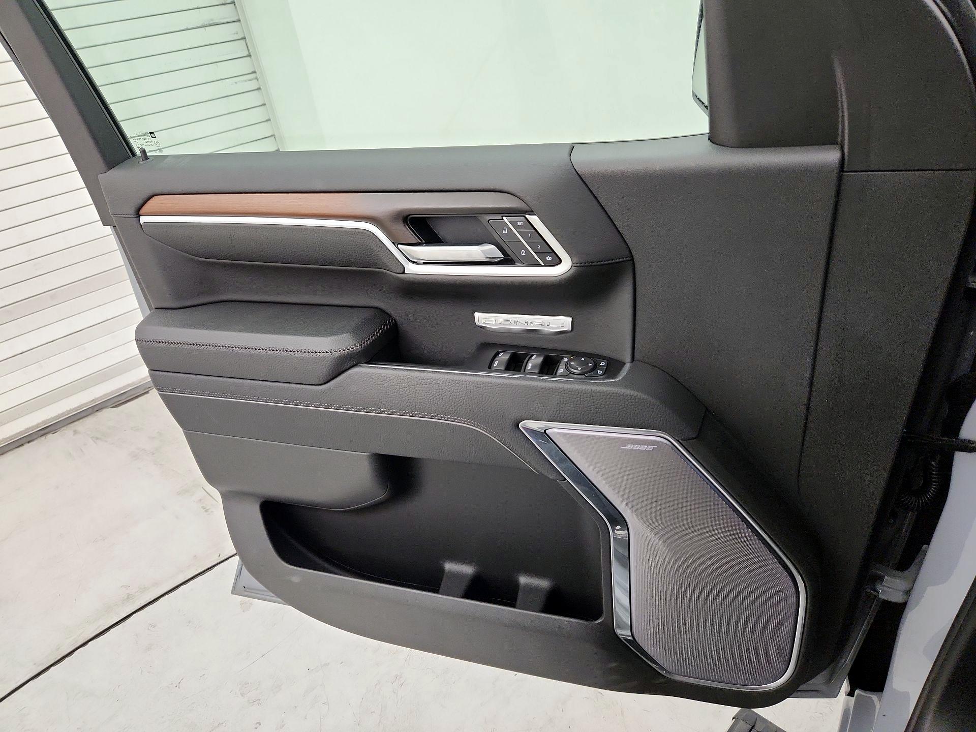 Thumbnail: 2025 GMC Sierra 1500 - 12