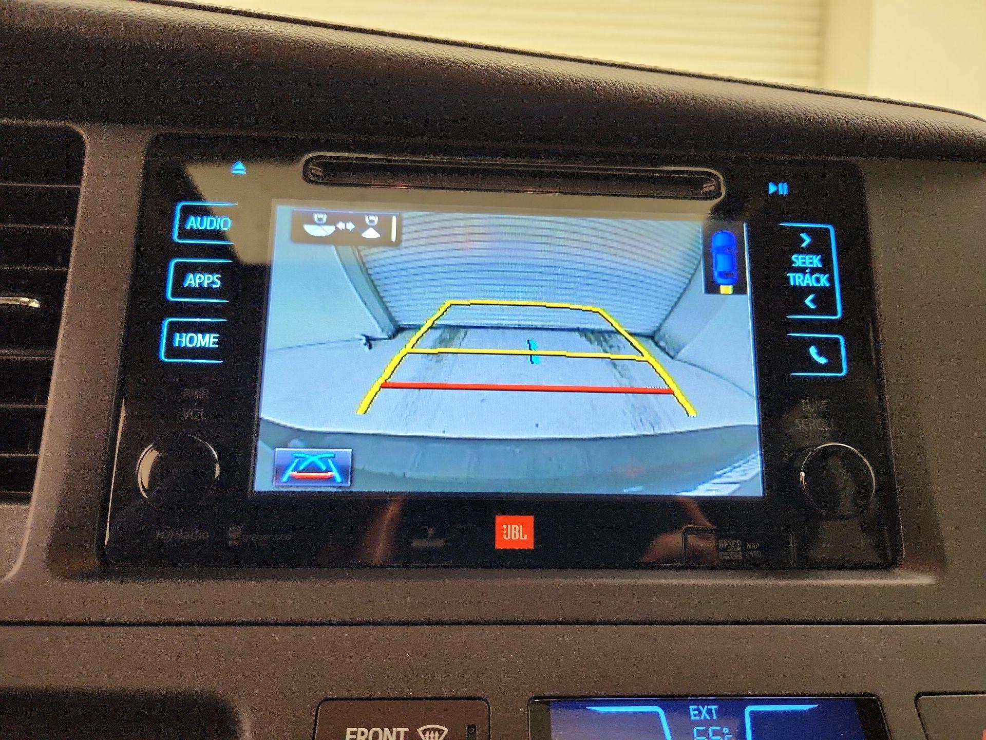 Thumbnail: 2015 Toyota Sienna - 15