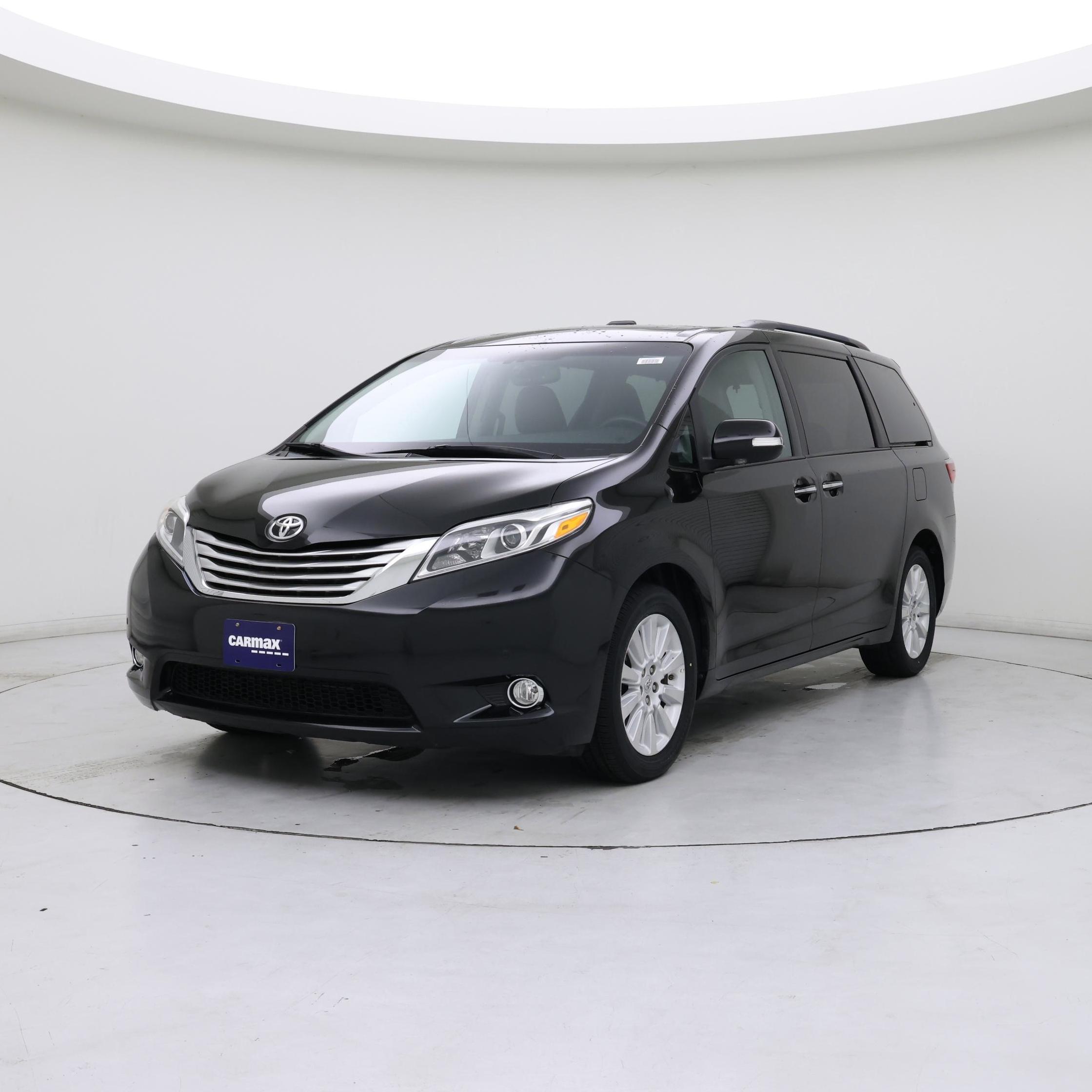 Thumbnail: 2015 Toyota Sienna - 4
