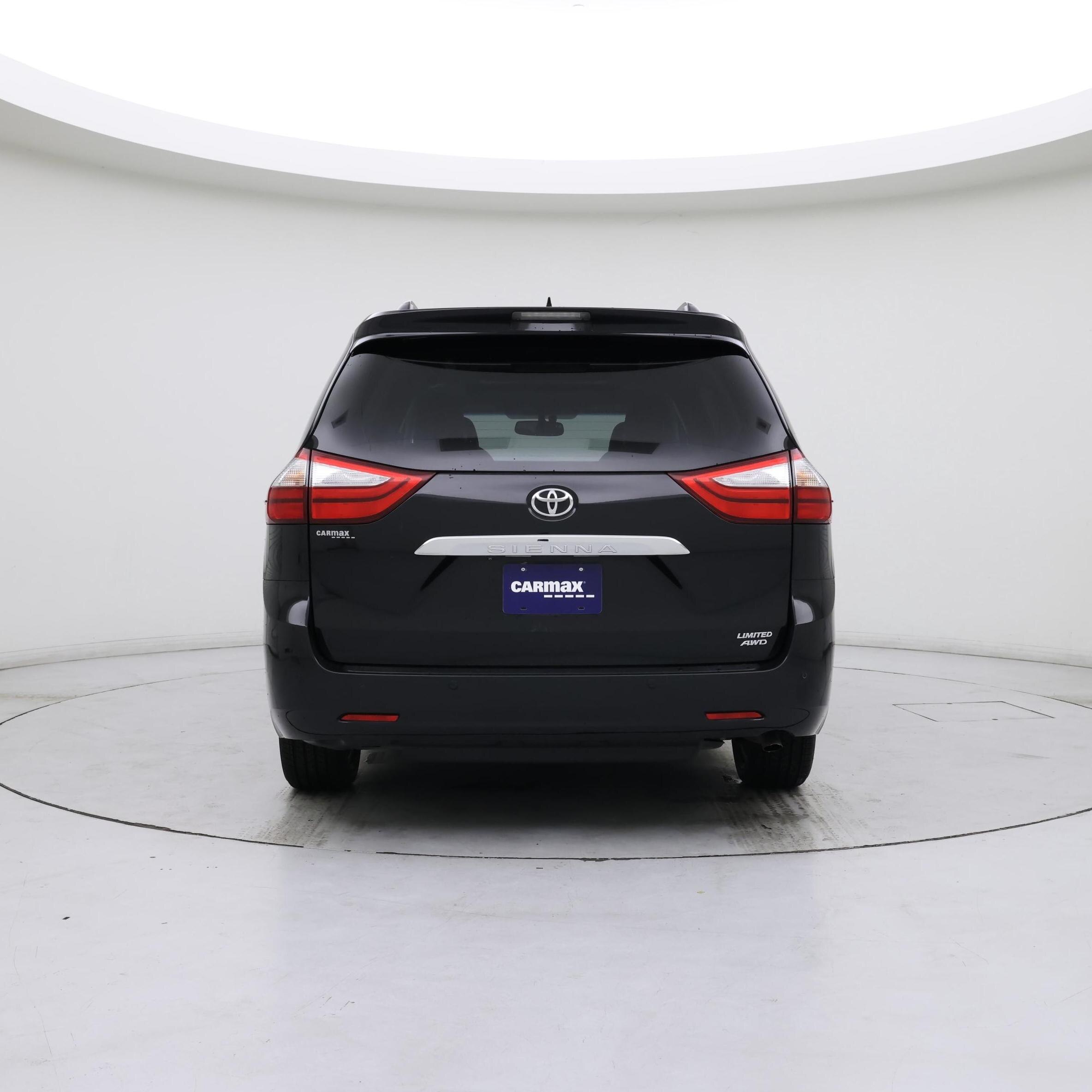Thumbnail: 2015 Toyota Sienna - 6