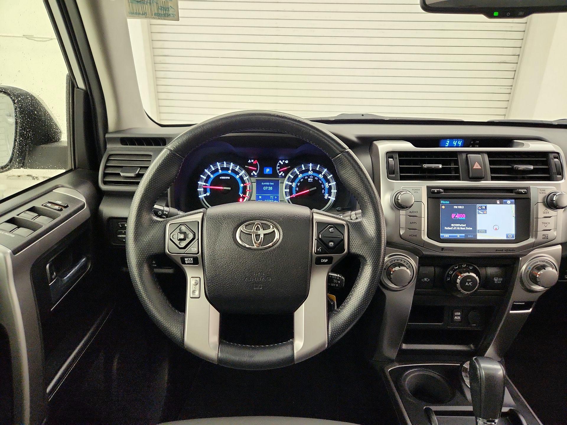 Thumbnail: 2016 Toyota 4Runner - 10