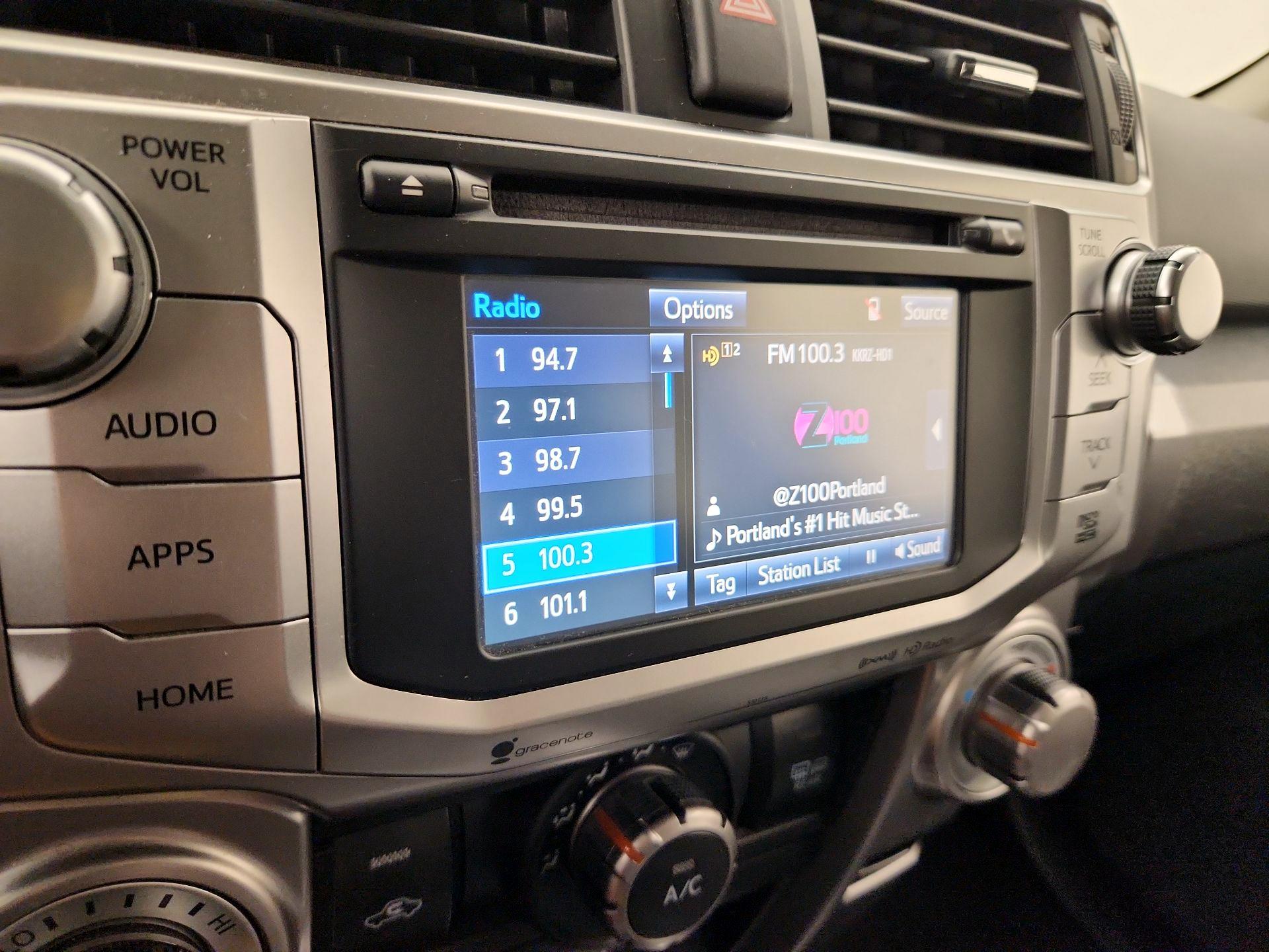 Thumbnail: 2016 Toyota 4Runner - 16