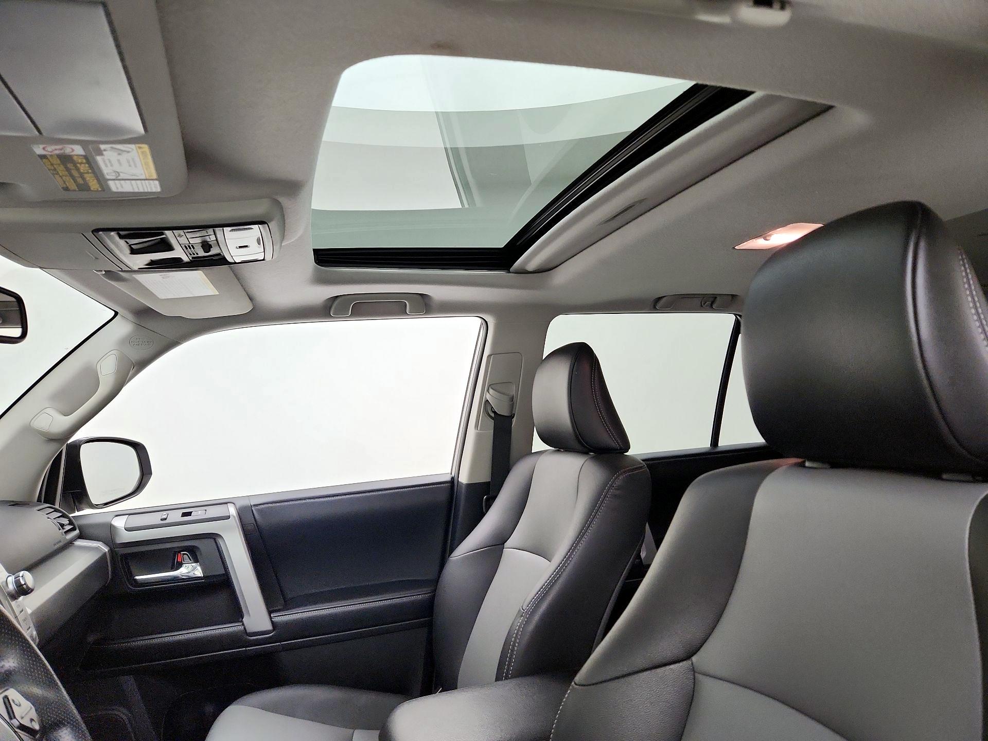 Thumbnail: 2016 Toyota 4Runner - 20