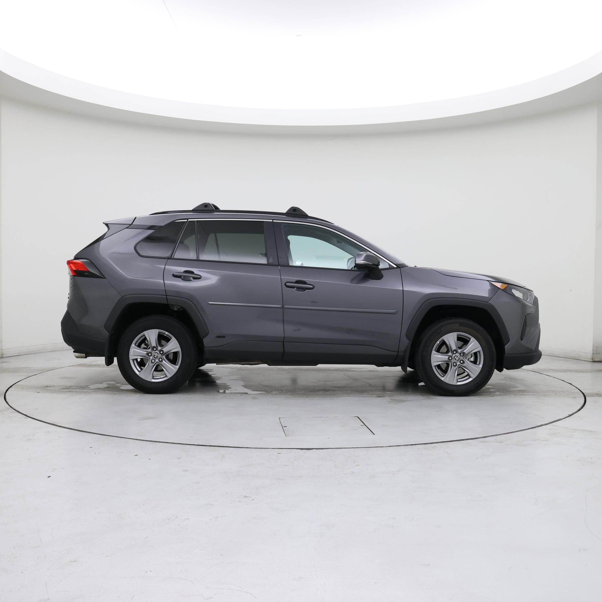 Thumbnail: 2022 Toyota RAV4 - 7