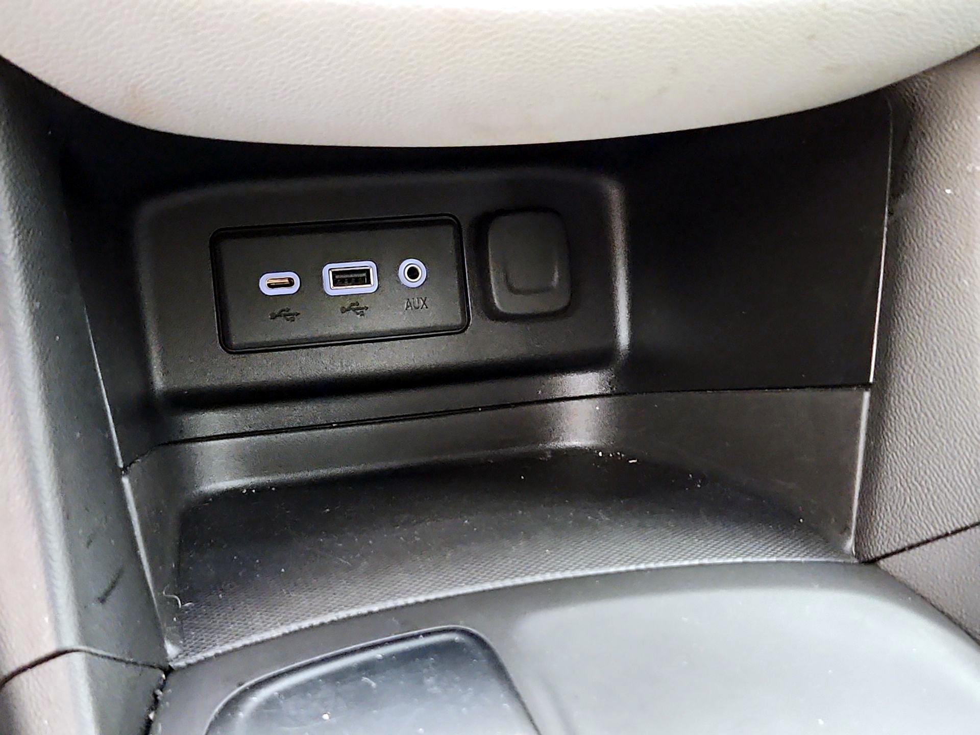 Thumbnail: 2020 Chevrolet Equinox - 18