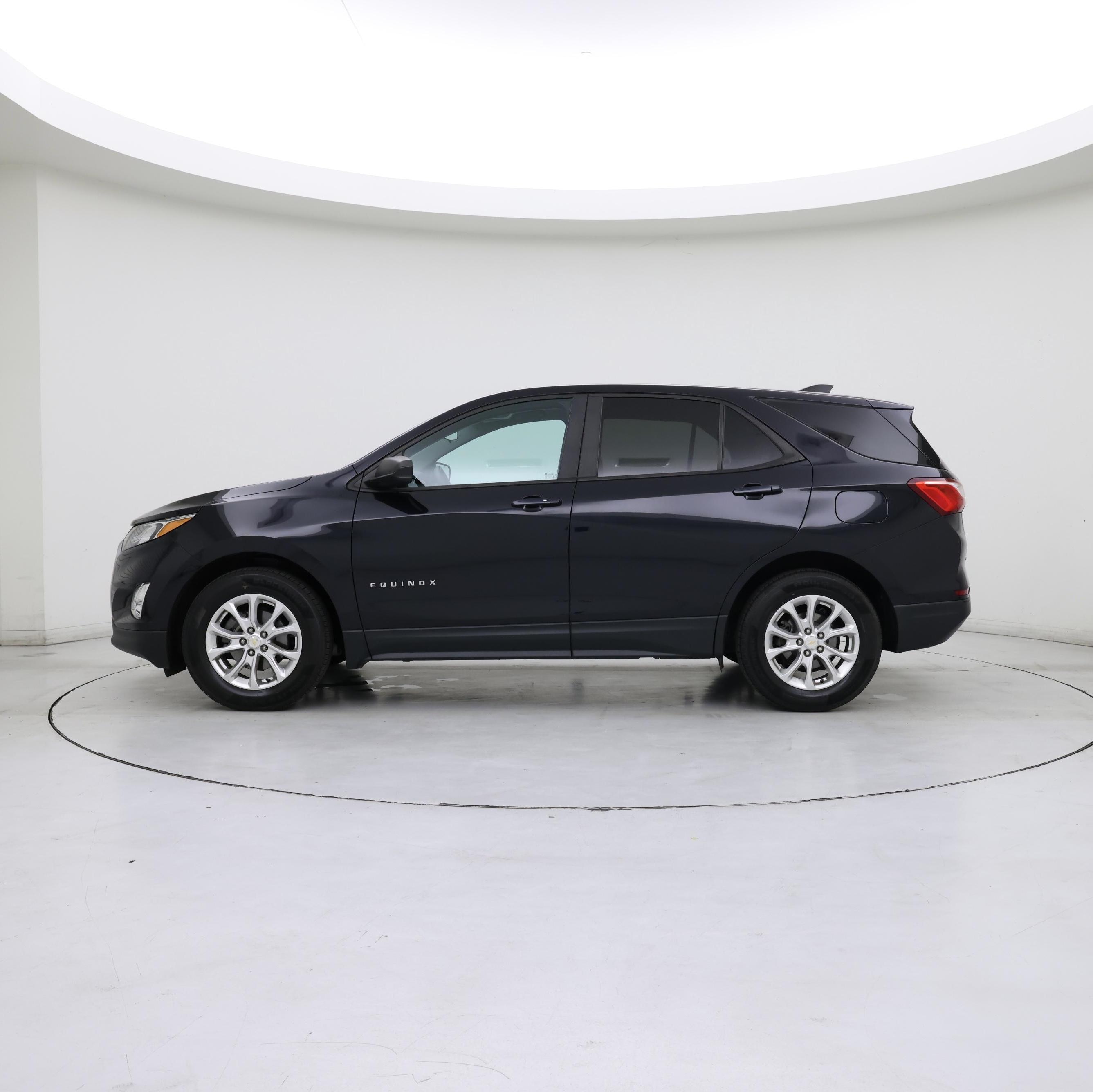 Thumbnail: 2020 Chevrolet Equinox - 3