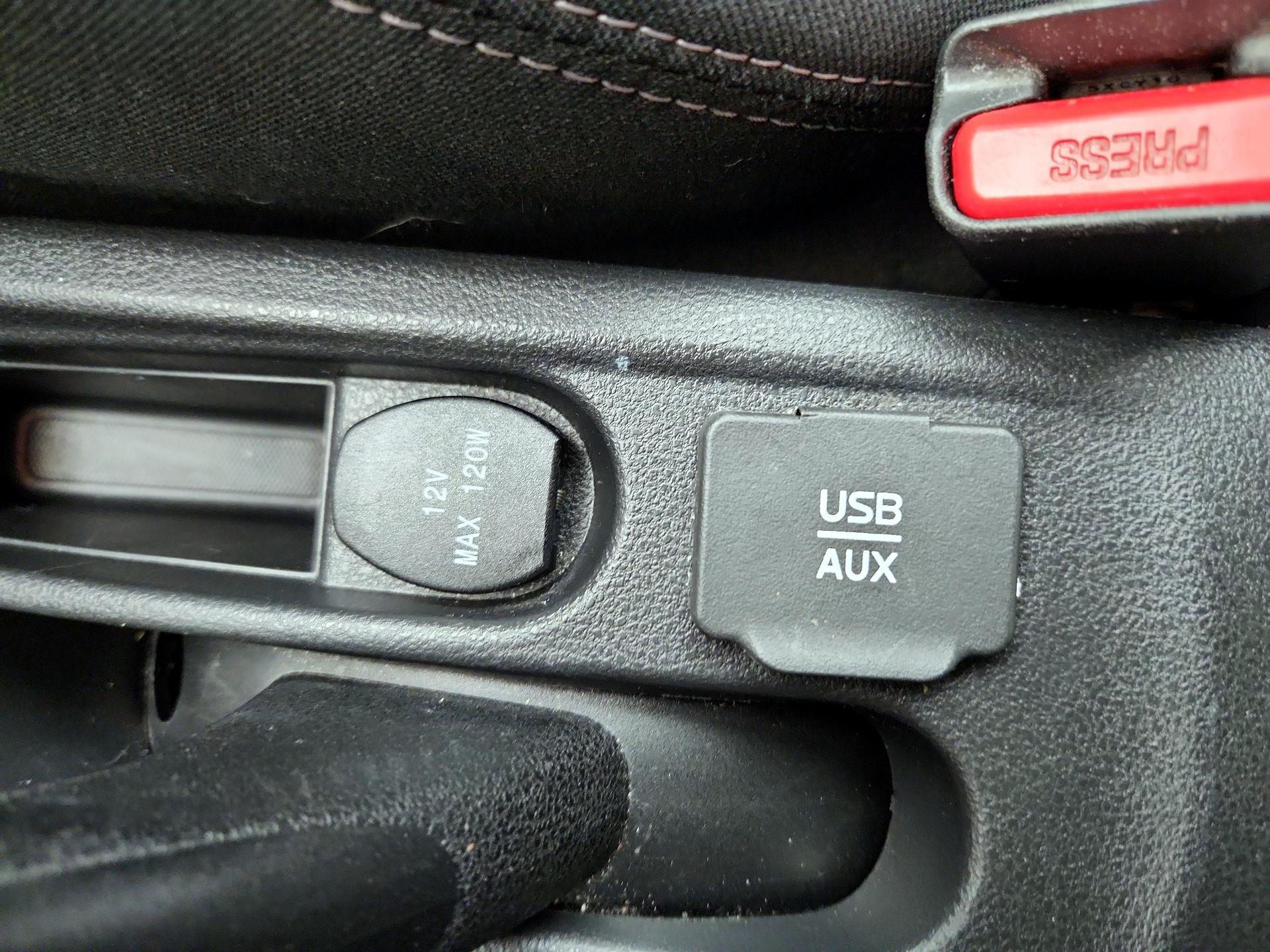 Thumbnail: 2015 Nissan Versa - 17