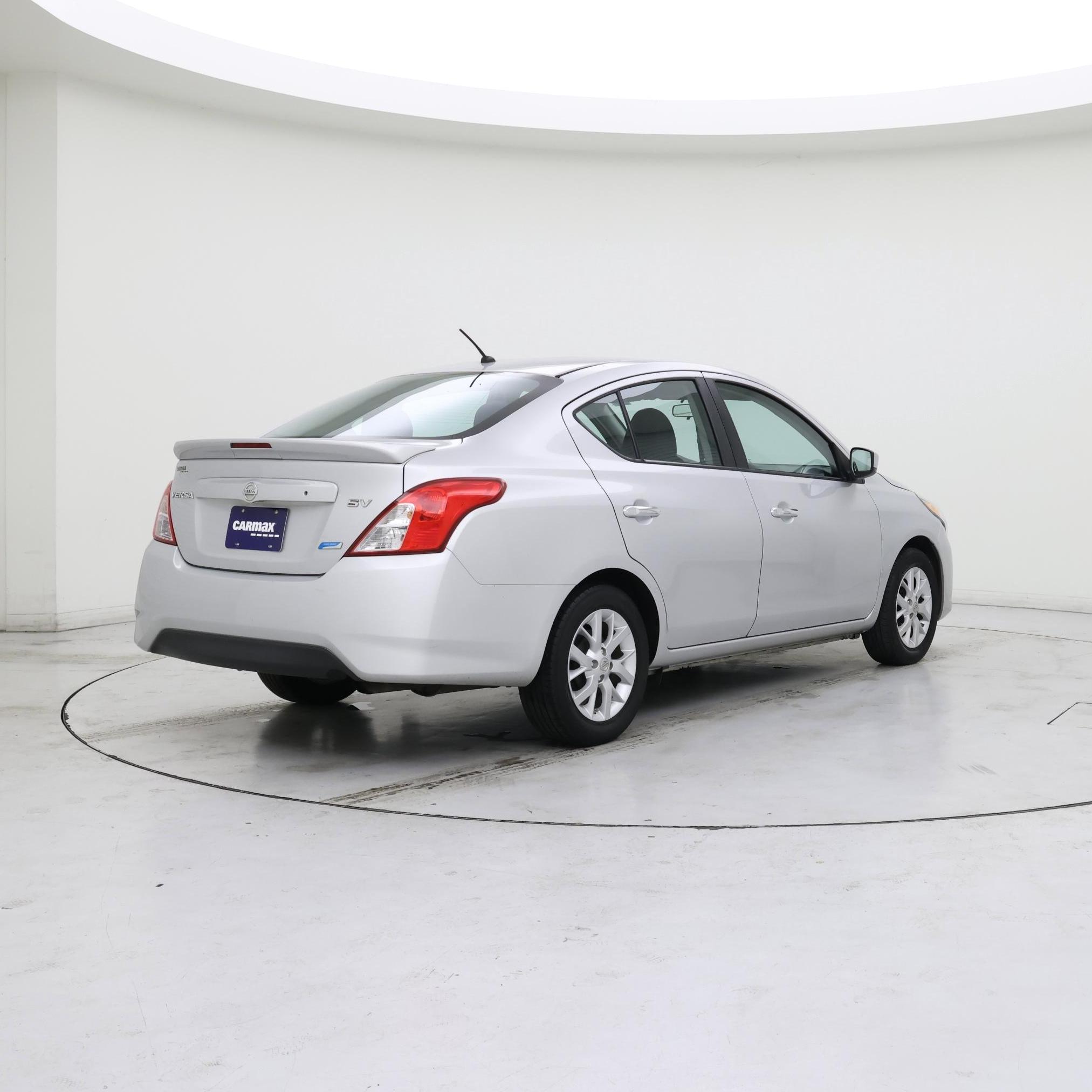 Thumbnail: 2015 Nissan Versa - 8
