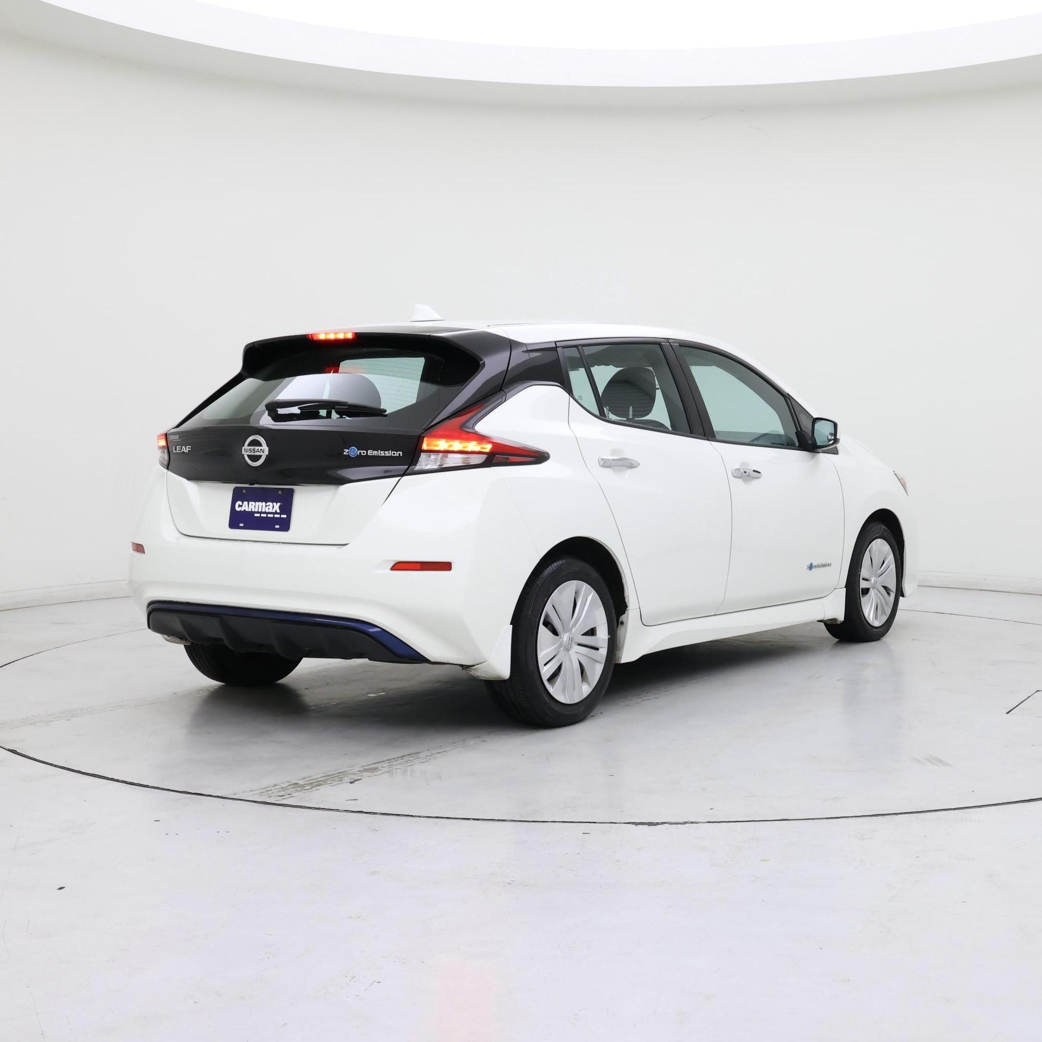 Thumbnail: 2018 Nissan Leaf - 8